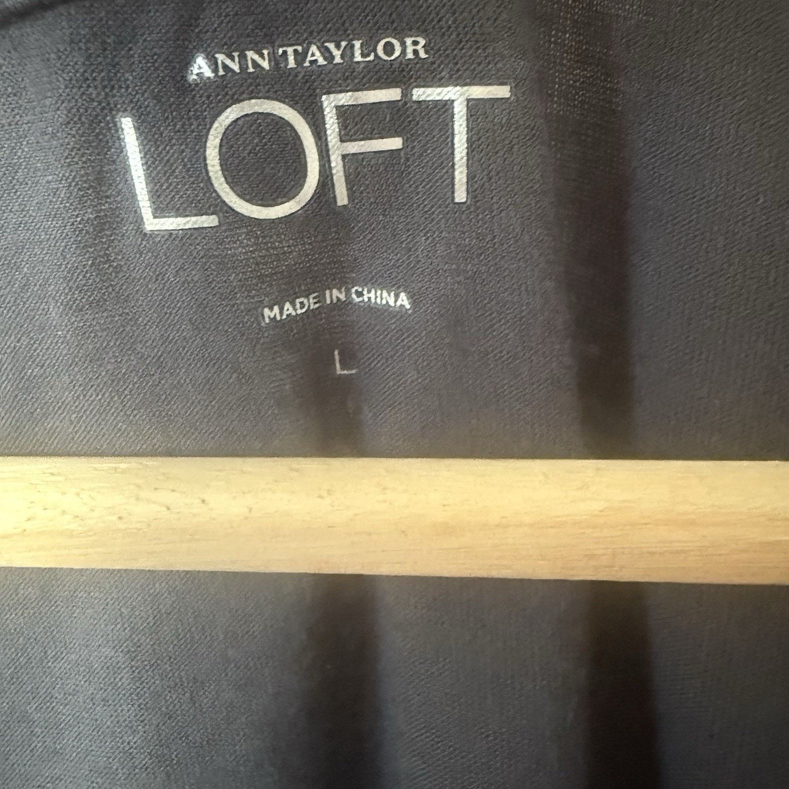 Loft Loft Top Gray Sleeveless Mixed Media Satin Career Academia Size L / US 10 / IT 46 - 3 Thumbnail