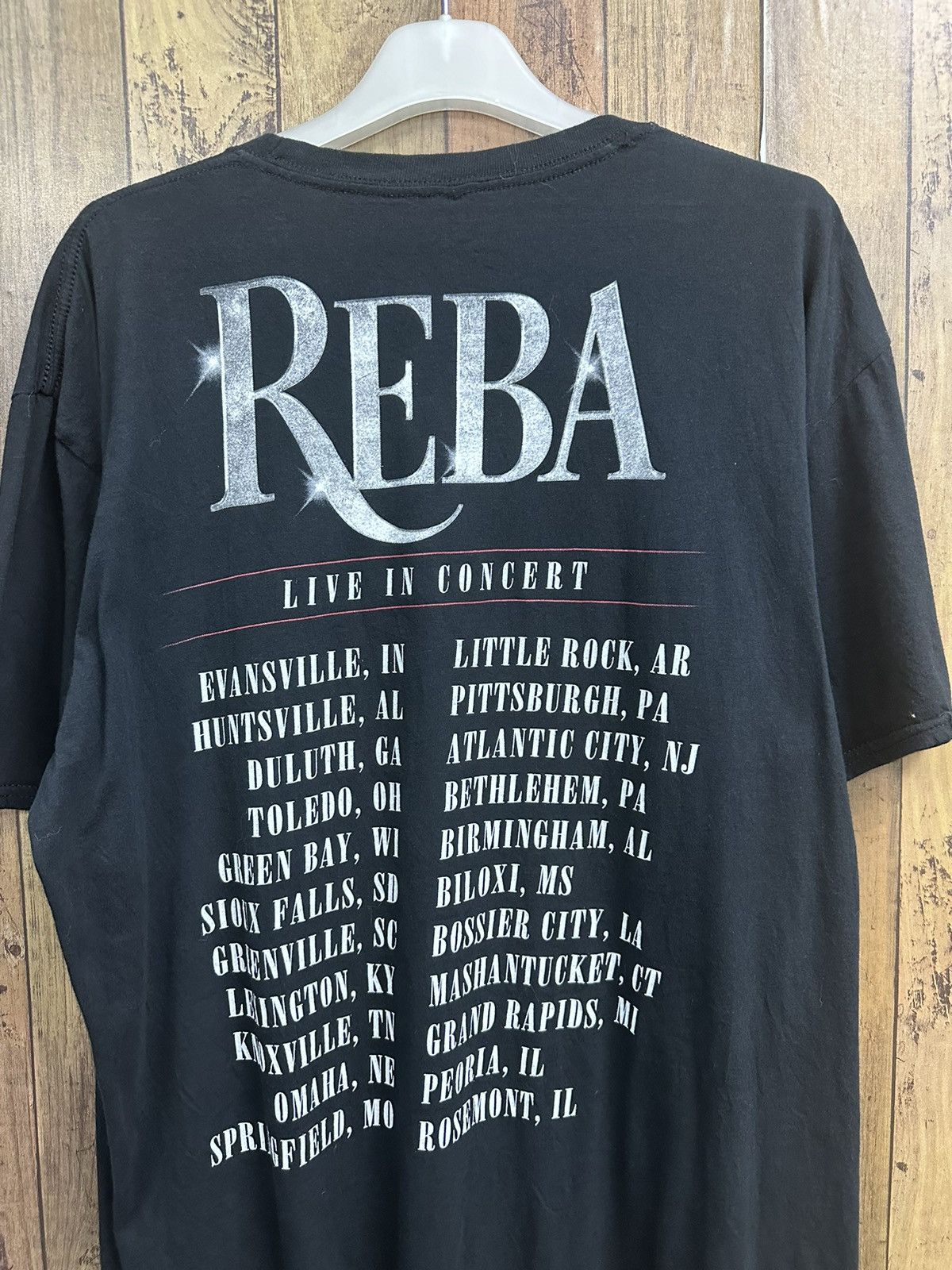 Band Tees Reba Live in Concert Tshirt A550 Size US XL / EU 56 / 4 - 4 Thumbnail