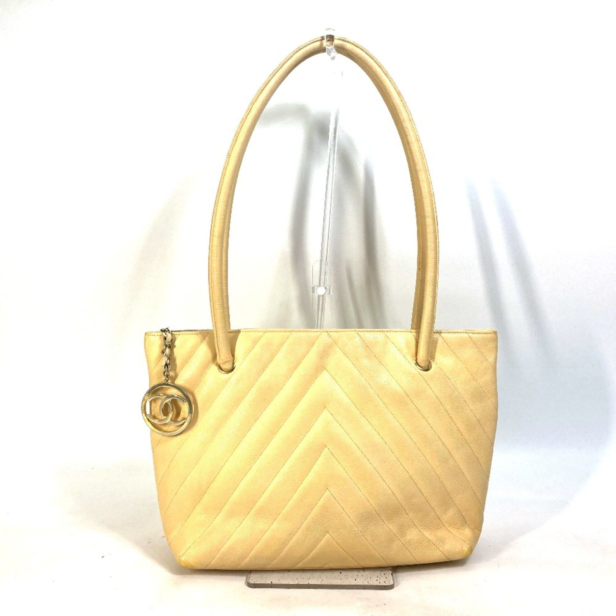 Chanel Chanel CC Mark Shoulder bag Tote Bag Shoulder Bag yellow Size ONE SIZE - 1 Thumbnail