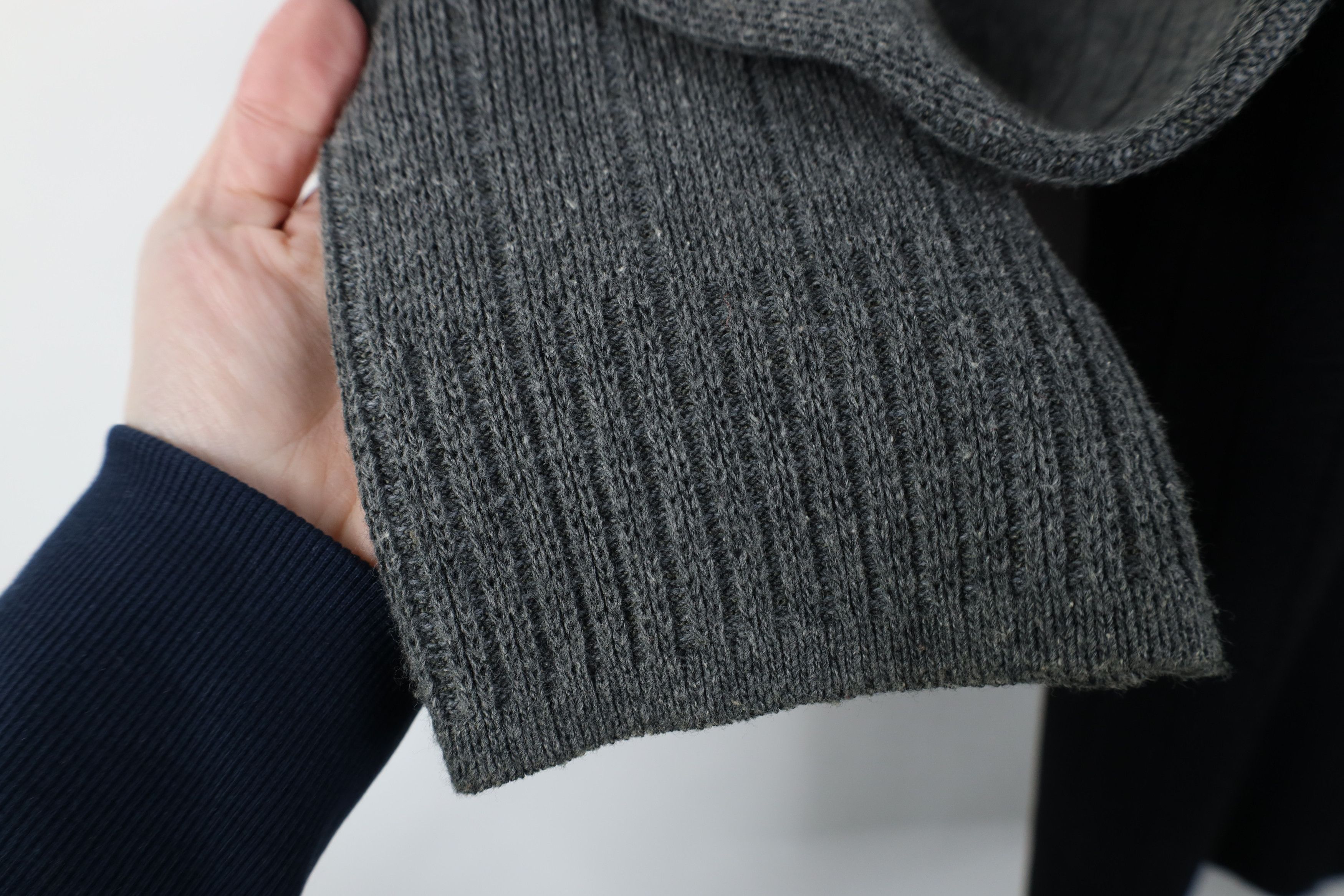 Vintage Vintage 90s Streetwear Heavy Ribbed Knit V-Neck Sweater Size US XL / EU 56 / 4 - 7 Thumbnail