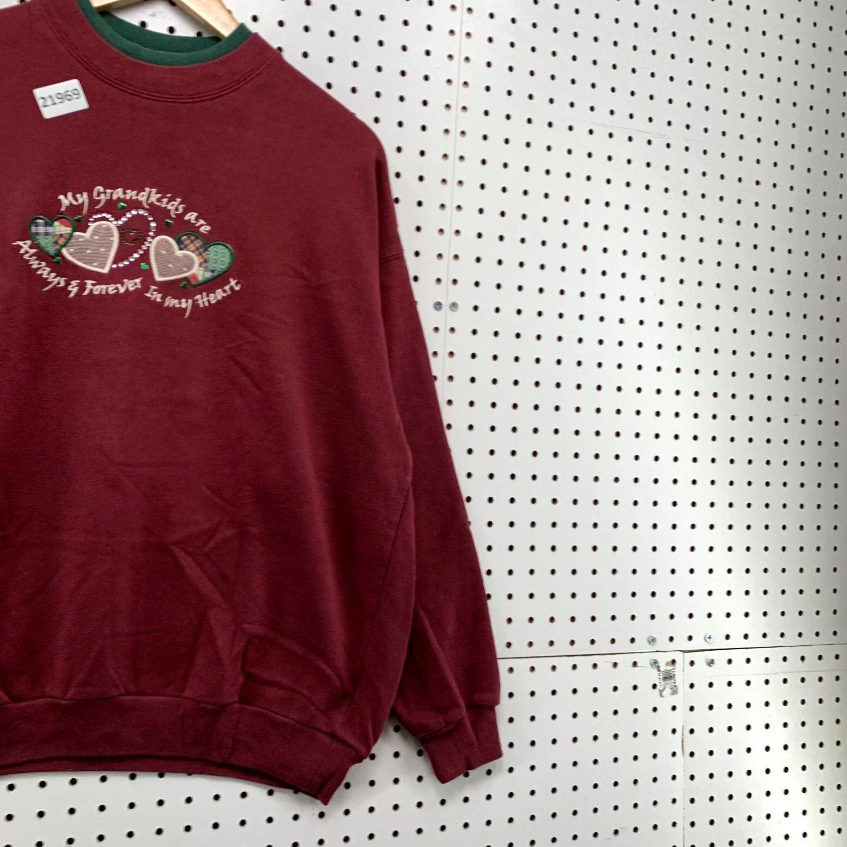 Vintage M&C Sportswear Sweatshirt Red Heart Love Embroidered Women Large Crewneck Size L / US 10 / IT 46 - 4 Thumbnail