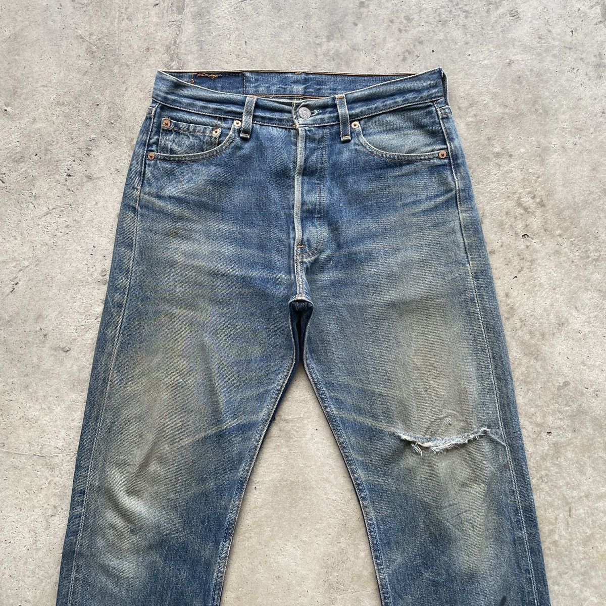 Levi's Vintage Clothing Vintage Levi’s 501 Rusty Faded Distressed Jeans Pants W29 Size US 29 - 3 Thumbnail