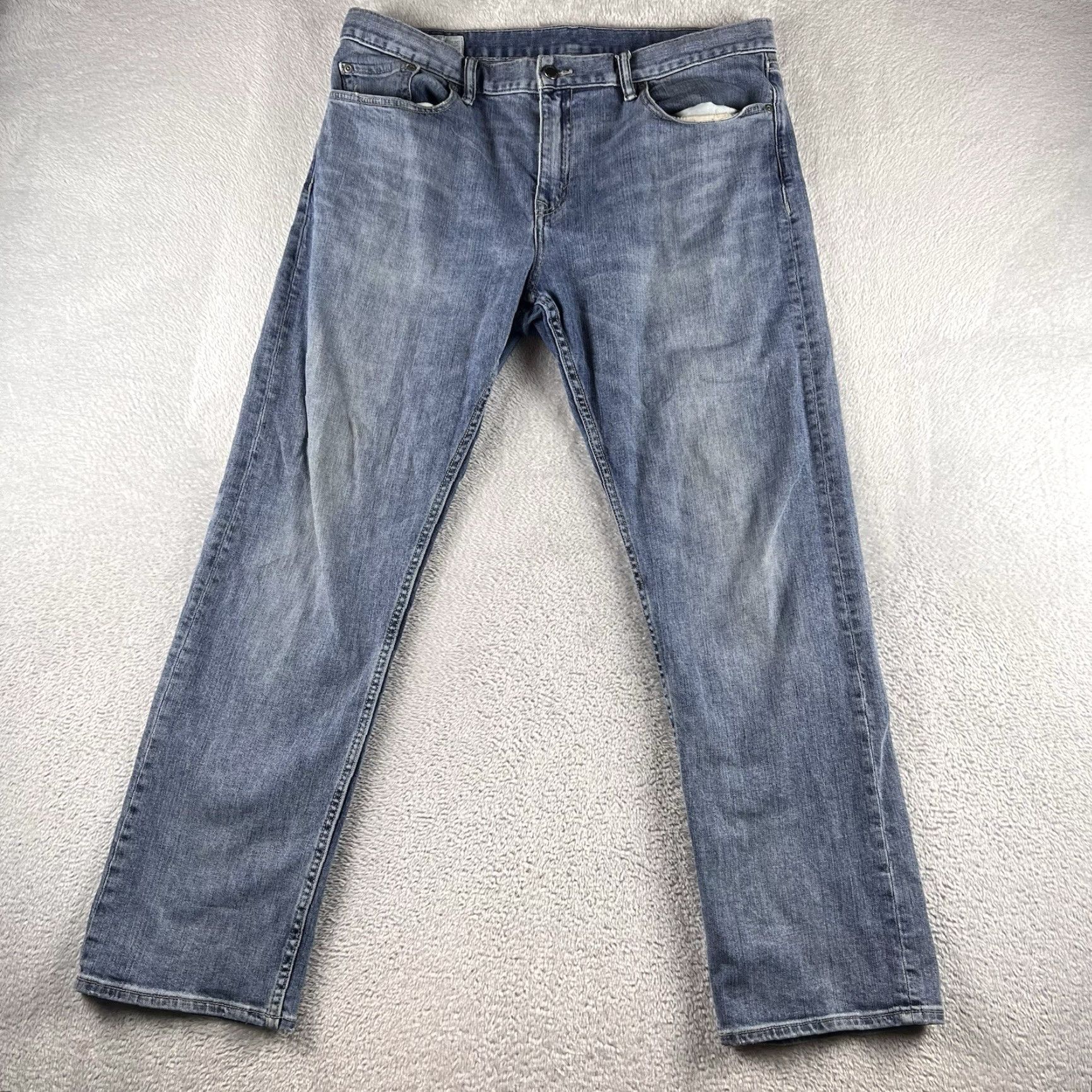 Banana Republic VINTAGE Banana Republic Jeans Mens 35x30 Blue Straight Leg Medium Wash Preppy Jeans Mens Regular 5-Pocket Denim Cotton City Preppy USA Size US 35 - 2 Thumbnail