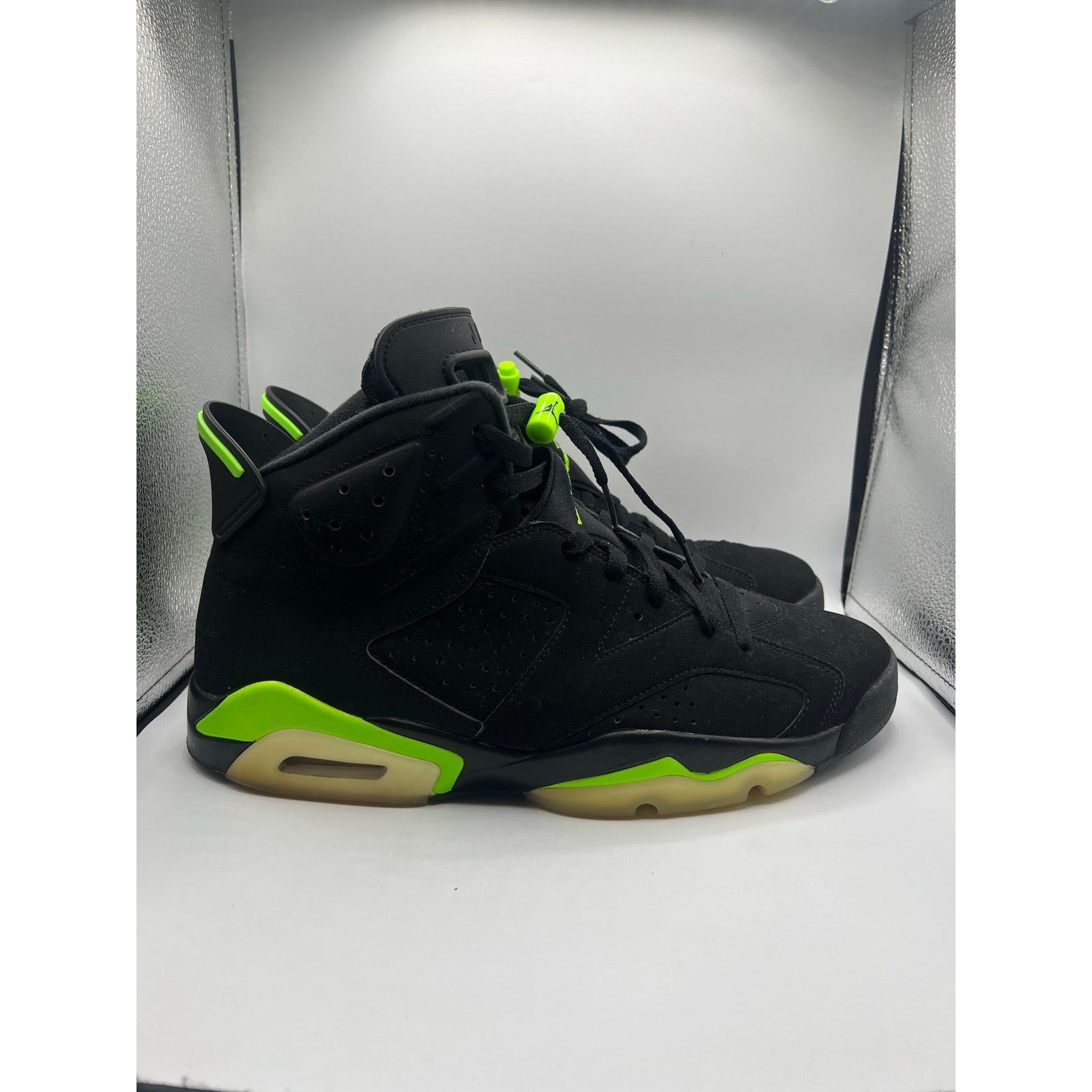 Jordan Brand Air Jordan 6 Retro “Electric Green” size 12 men’s used Size US 12 / EU 45 - 3 Thumbnail