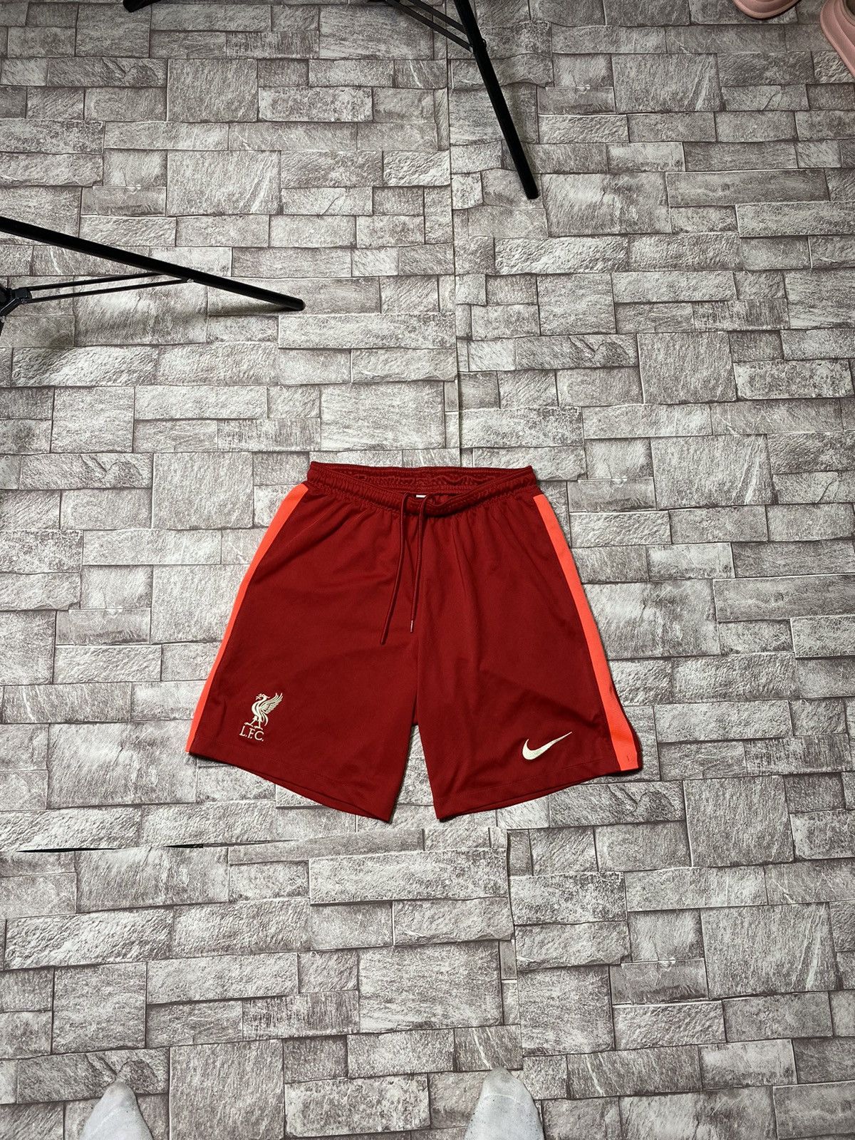 Nike Nike Liverpool F.C. Match Home Dri-FIT Football Shorts Size US 32 / EU 48 - 2 Thumbnail