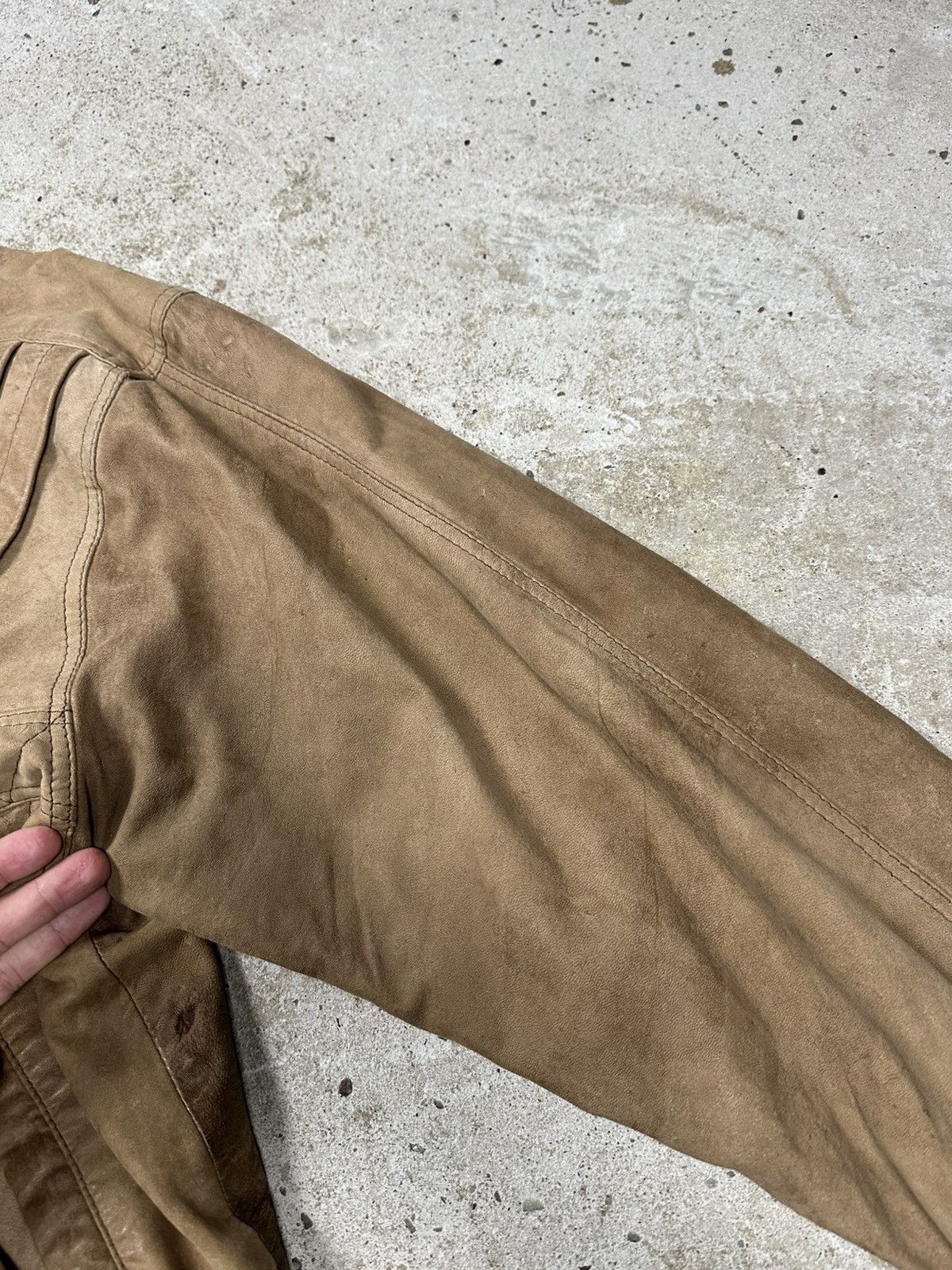 Genuine Leather × Vintage Vintage 90s Brown Distressed Utility Leather Bomber Jacket Size US L / EU 52-54 / 3 - 5 Thumbnail