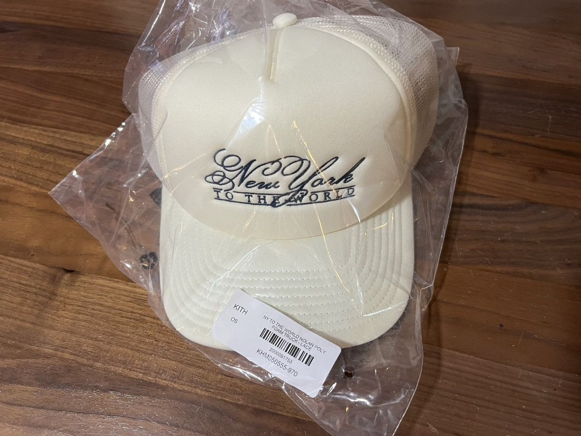 image of Kith Ny To The World Nolan Poly Foam Trucker Hat In Lace Ph in Cream, Men's