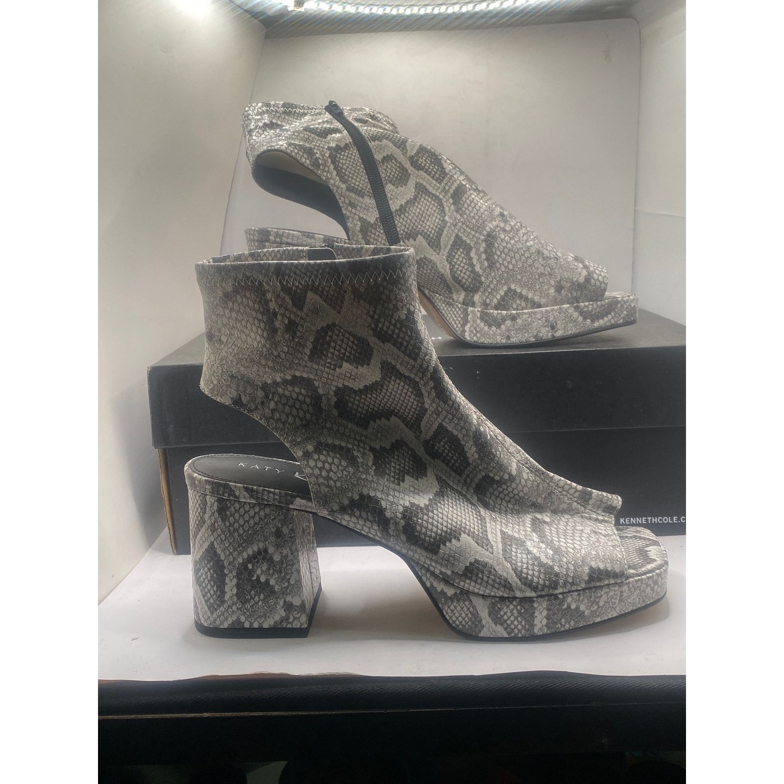 Katie Eary KATY PERRY The Surprise Shootie Size 9.5M Size US 9.5 / IT 39.5 - 1 Thumbnail