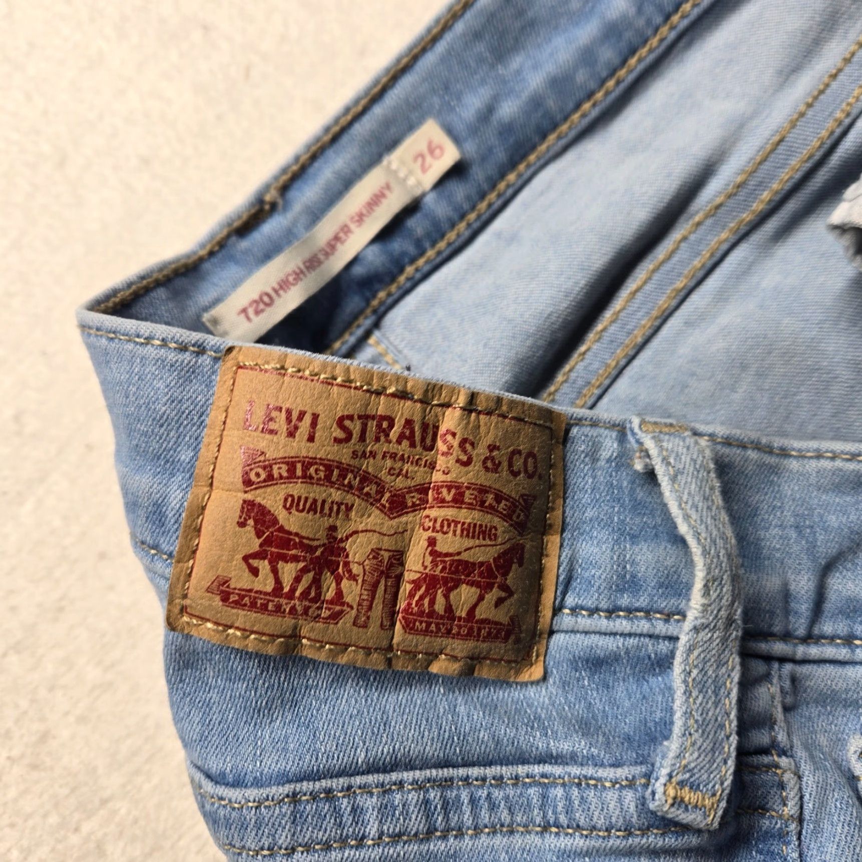 Levi's Levi's 720 Jeans Skinny Light Blue High Rise Adult Women's 26 Denim Stretch Casual Pants Size 26" / US 2 / IT 38 - 5 Thumbnail