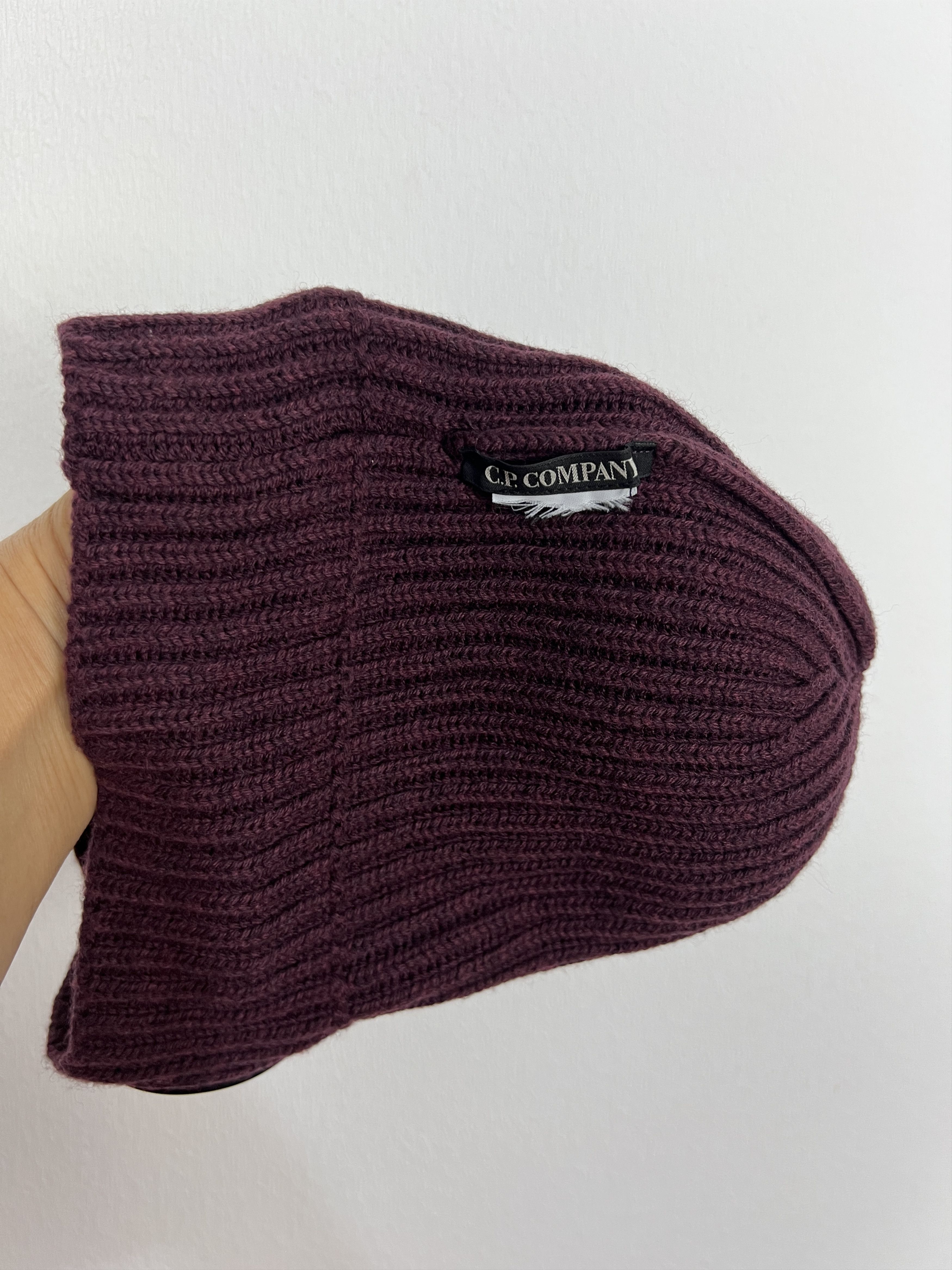 C.P. Company Ribbed Beanie Hat Cap Burdundy Rare Hype Y2K Google Kids Size ONE SIZE - 4 Thumbnail