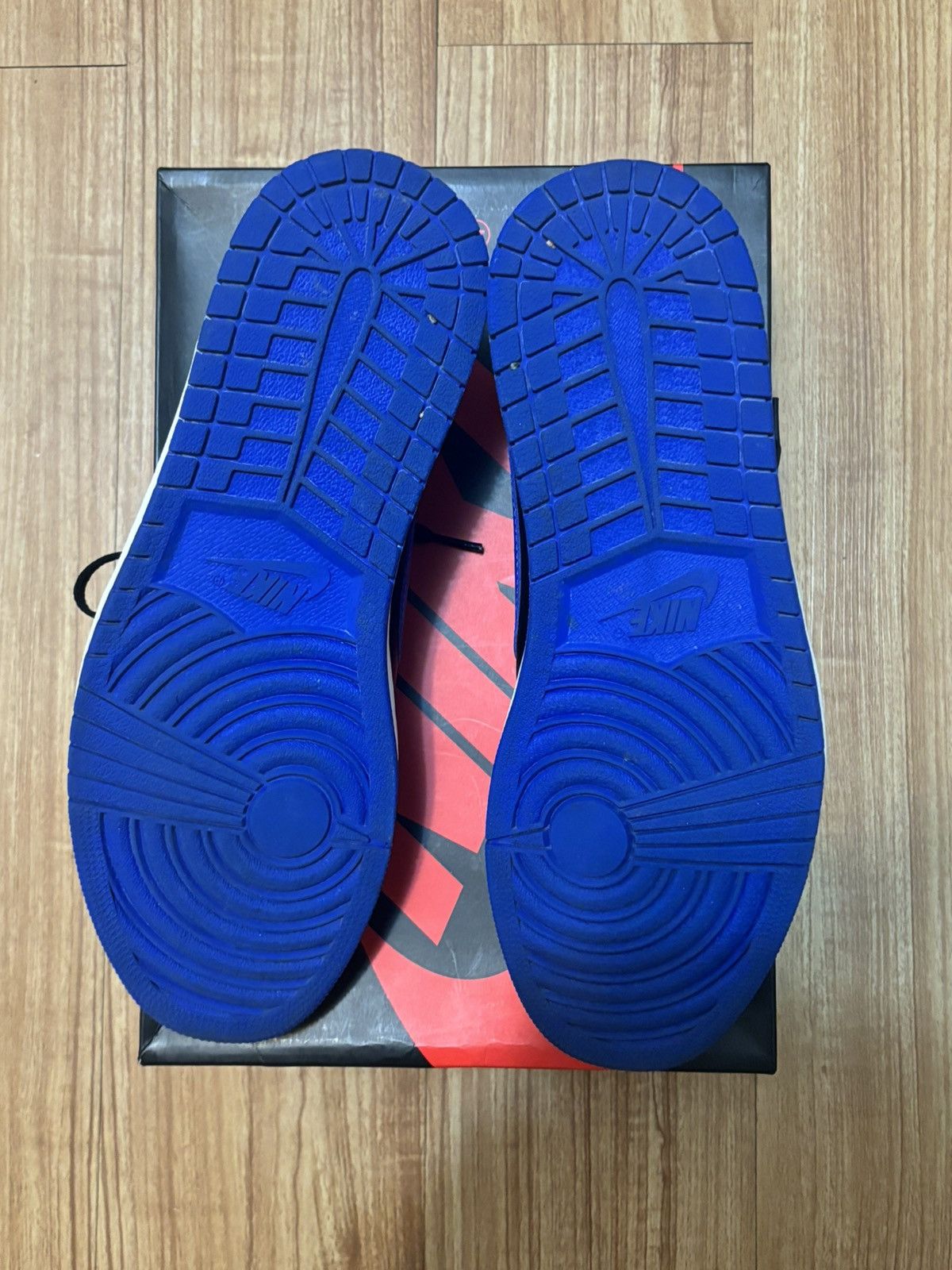Nike AIR JORDAN 1 RETRO LOW OG Size US 11.5 / EU 44-45 - 5 Thumbnail