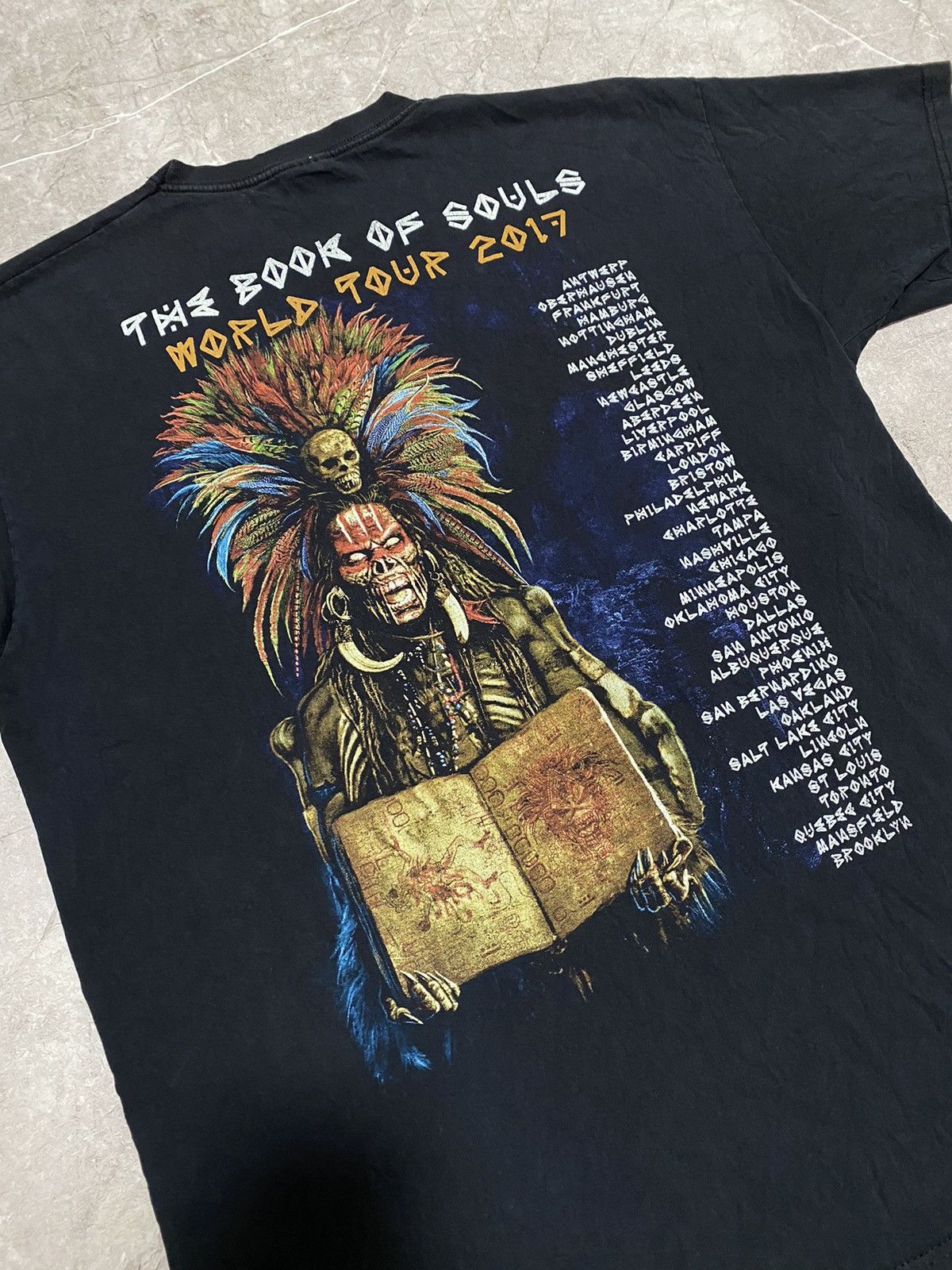 Iron Maiden Vintage Iron Maiden 2017 World Tour Shirt The Book of Souls Size US XL / EU 56 / 4 - 10 Thumbnail