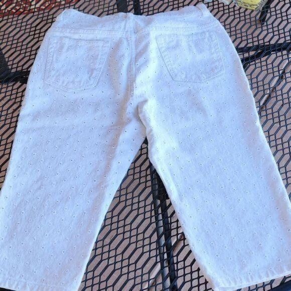Ralph Lauren Black Label Ralph Ralph Lauren Black Label Vintage White Eyelet Cropped Size 34" / US 12 / IT 48 - 7 Thumbnail