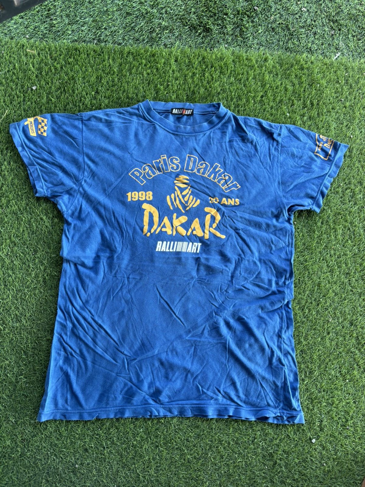 Vintage Vintage 1998 Dakar Ralli Art Tshirt Size US L / EU 52-54 / 3 - 1 Thumbnail