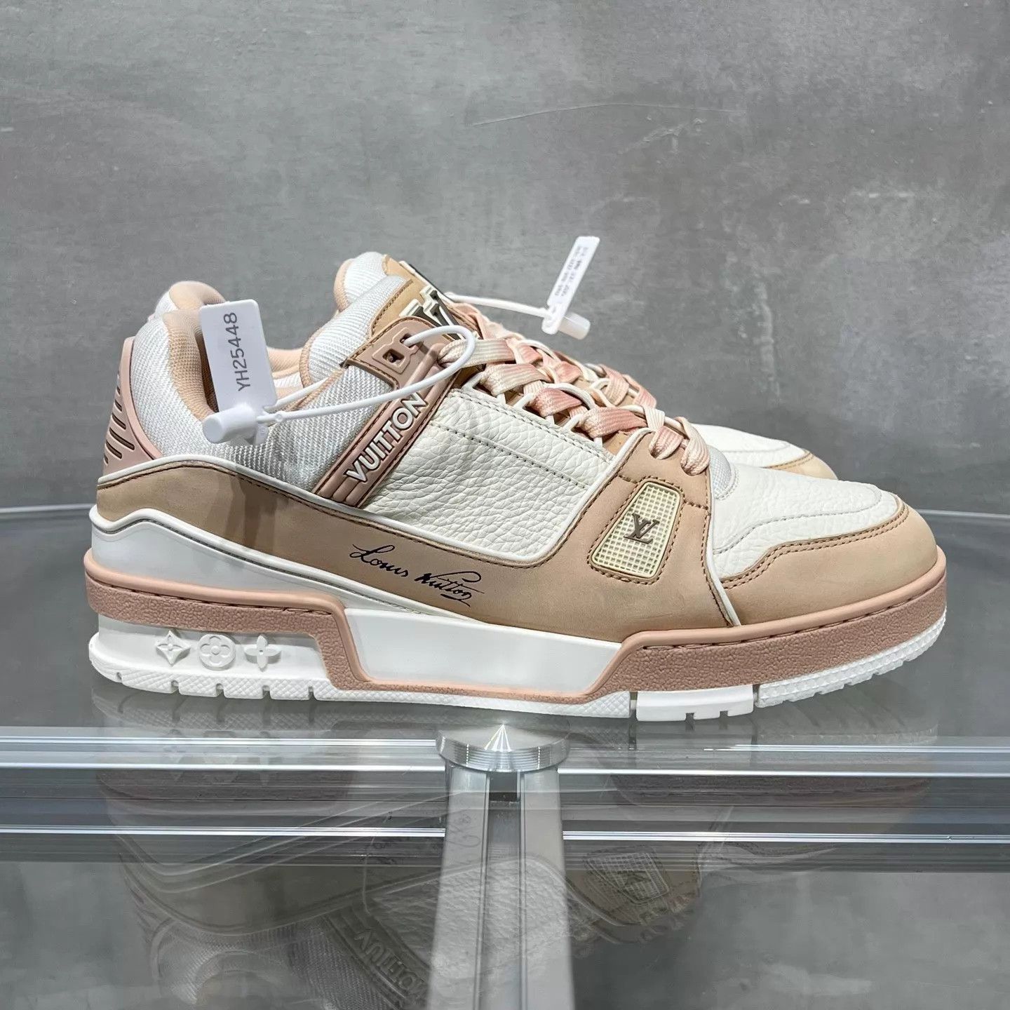 Louis Vuitton LV Trainer White Pink 38.5 Size US 8 / IT 38 - 4 Thumbnail