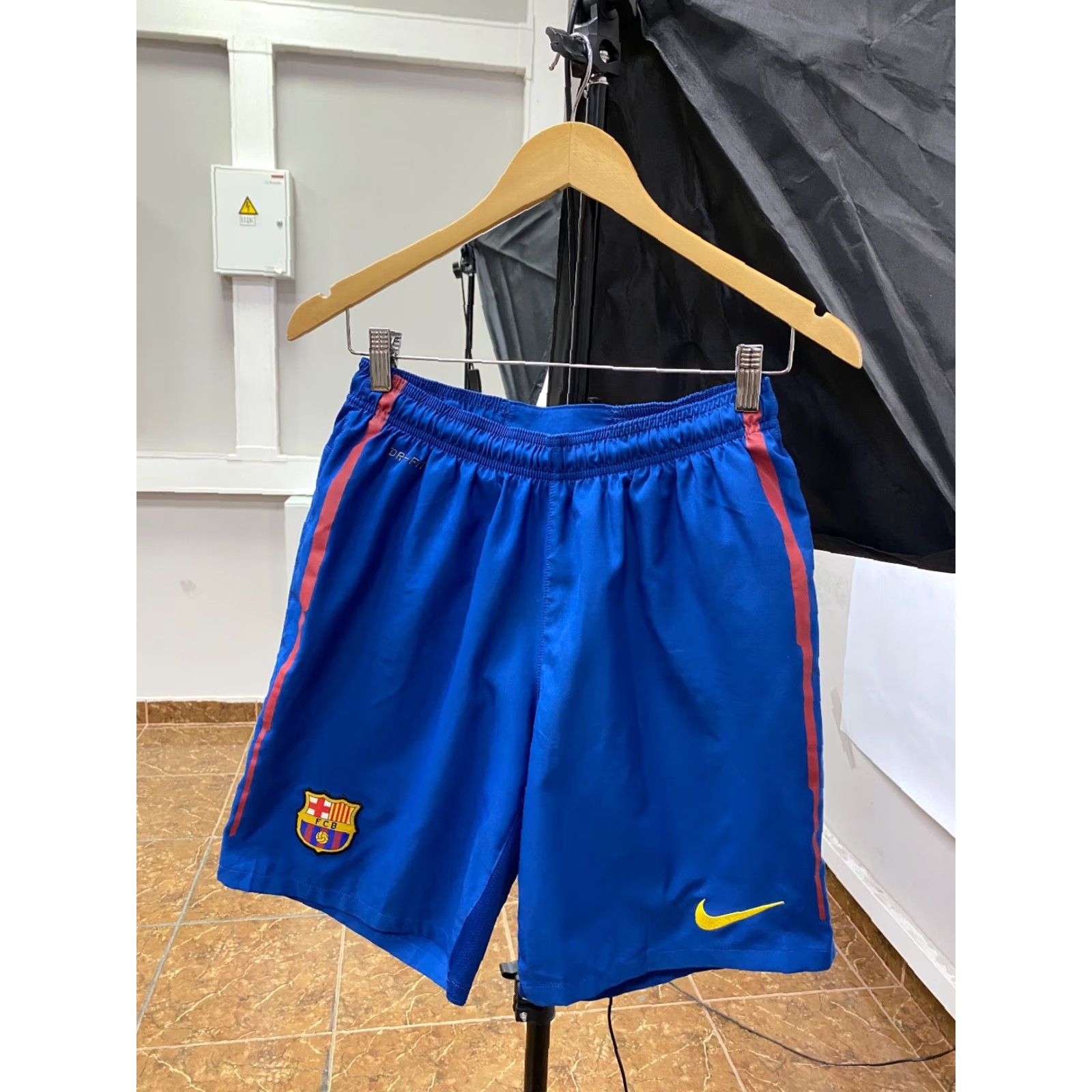 Nike Nike Soccer Shorts M Blue - Y2K F. C. Barcelona Rare Retro Blokecore Modern Athletic Mens Size US 31 - 2 Thumbnail