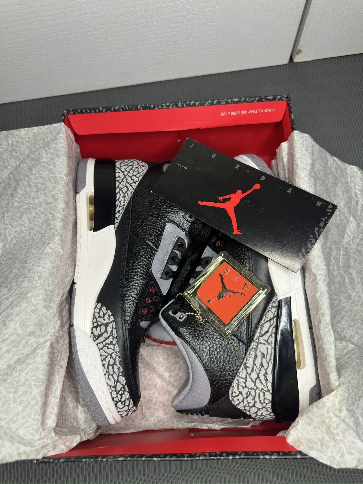 Jordan Brand 2011 Air Jordan 3 black cement Size US 10 / EU 43 - 5 Thumbnail