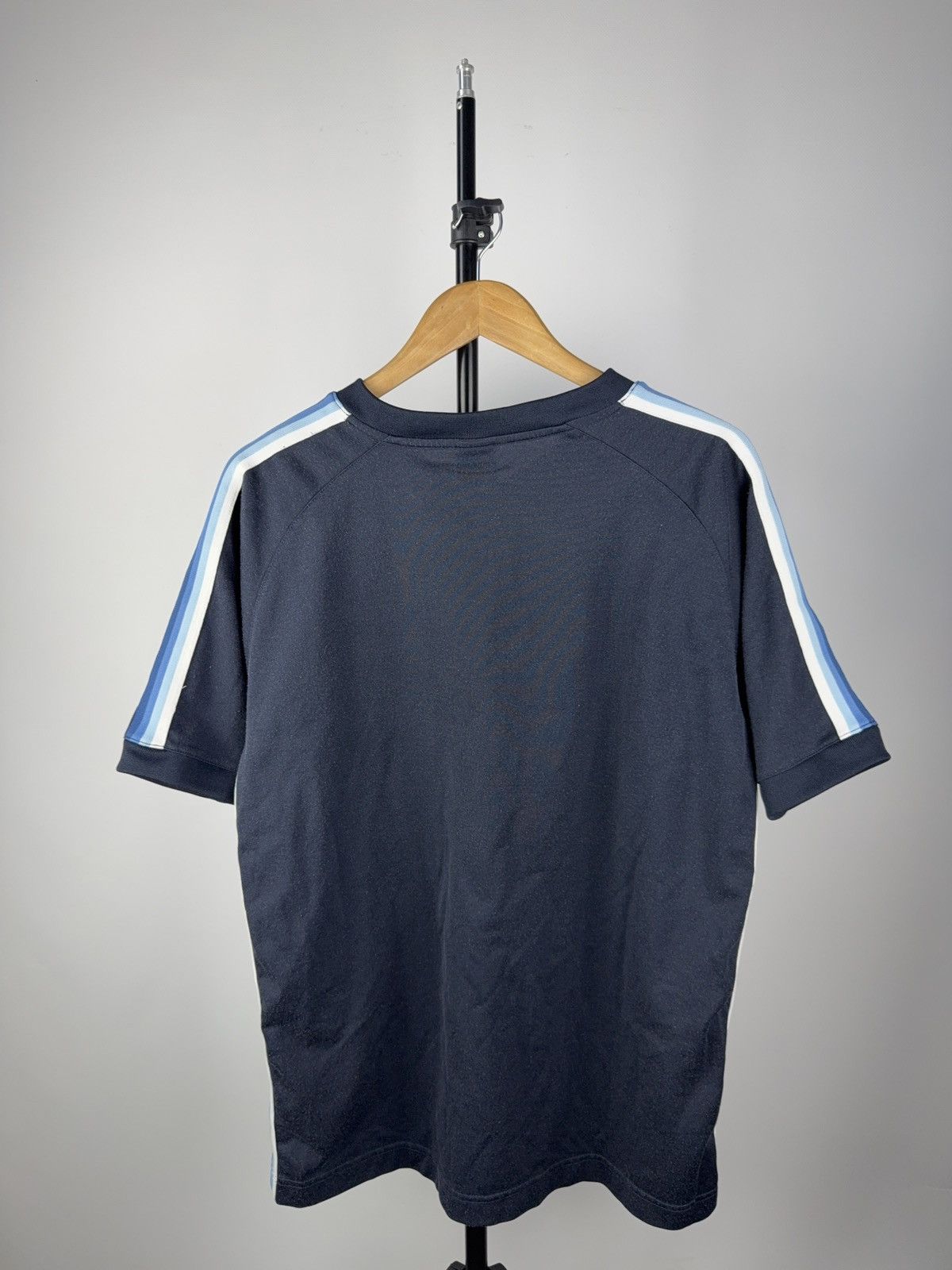 Nike × Vintage Vintage Nike T-shirt Small Swoosh Logo Tee Air Tn Retro Size US L / EU 52-54 / 3 - 7 Thumbnail
