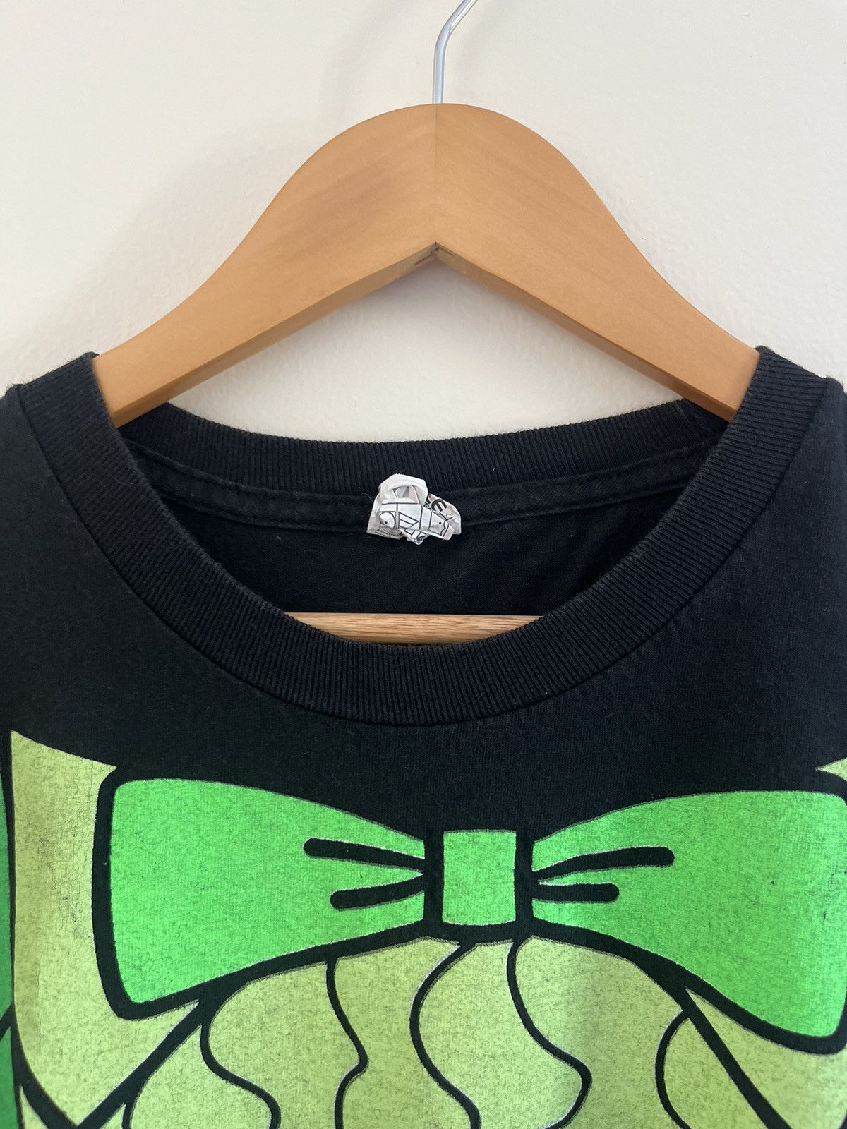 Vintage VINTAGE Y2K IRISH BODY T-SHIRT Size US XL / EU 56 / 4 - 8 Thumbnail
