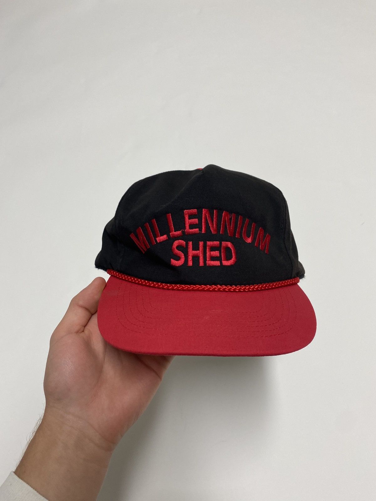 Vintage Vintage millennium shed SnapBack hat Size ONE SIZE - 1 Thumbnail