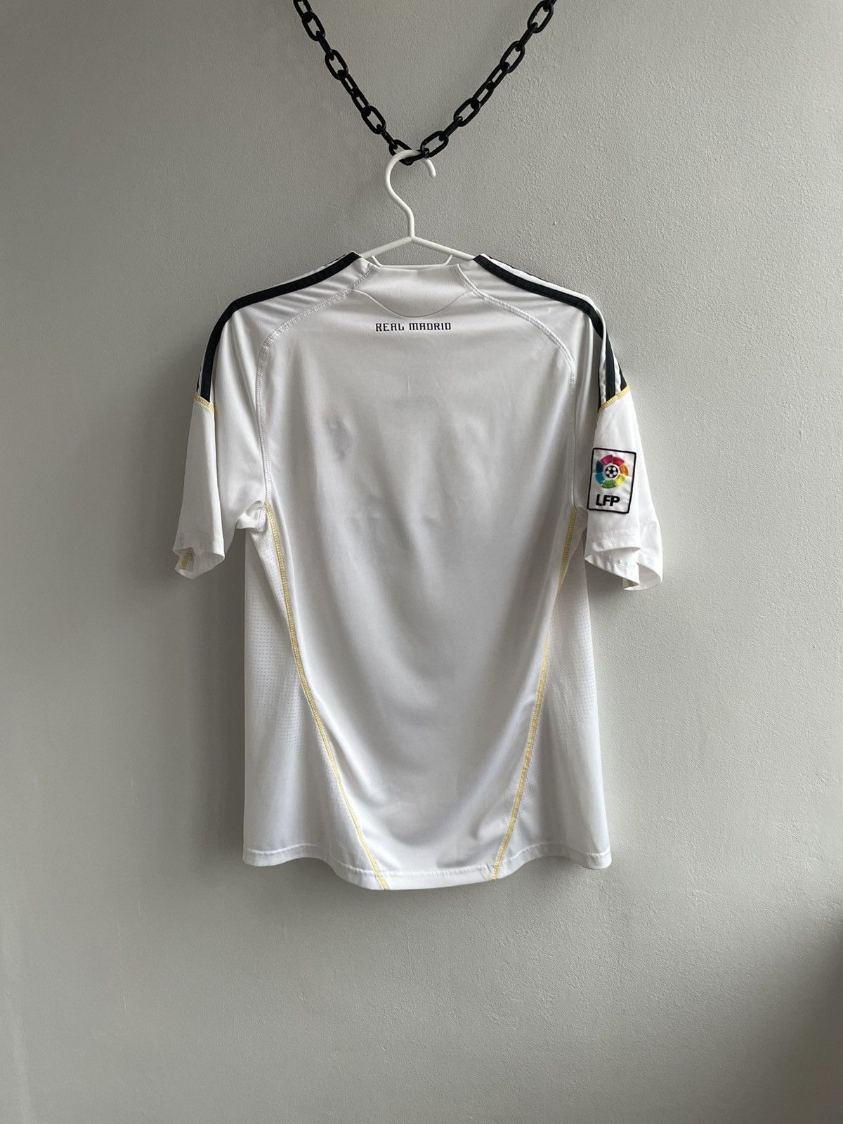 Adidas Real Madrid 2009 2010 Home Football Jersey Soccer Shirt Size US M / EU 48-50 / 2 - 17 Thumbnail