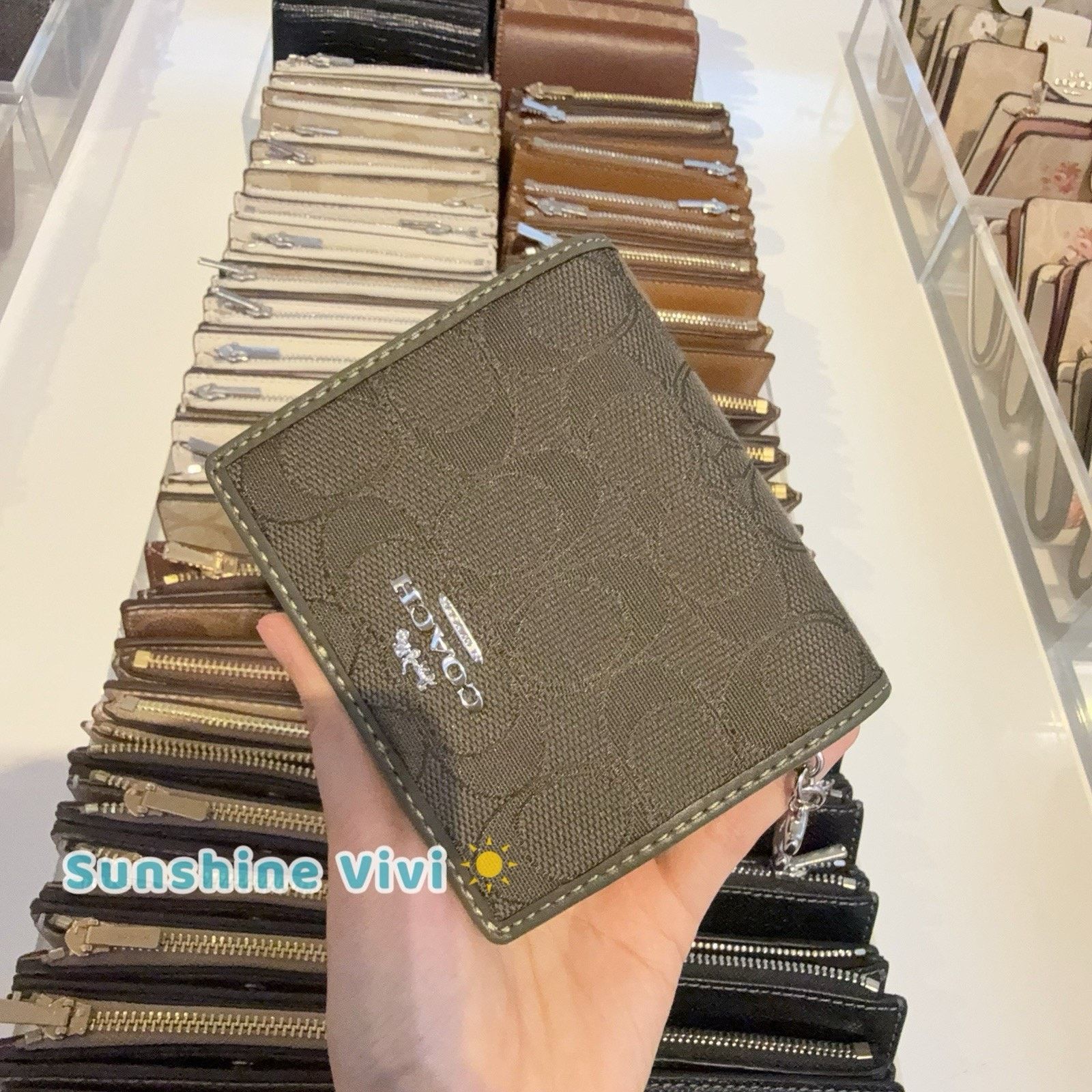 Coach NWT Coach CU401 Snap Card Case Wallet OLIVE DRAB Size ONE SIZE - 1 Thumbnail