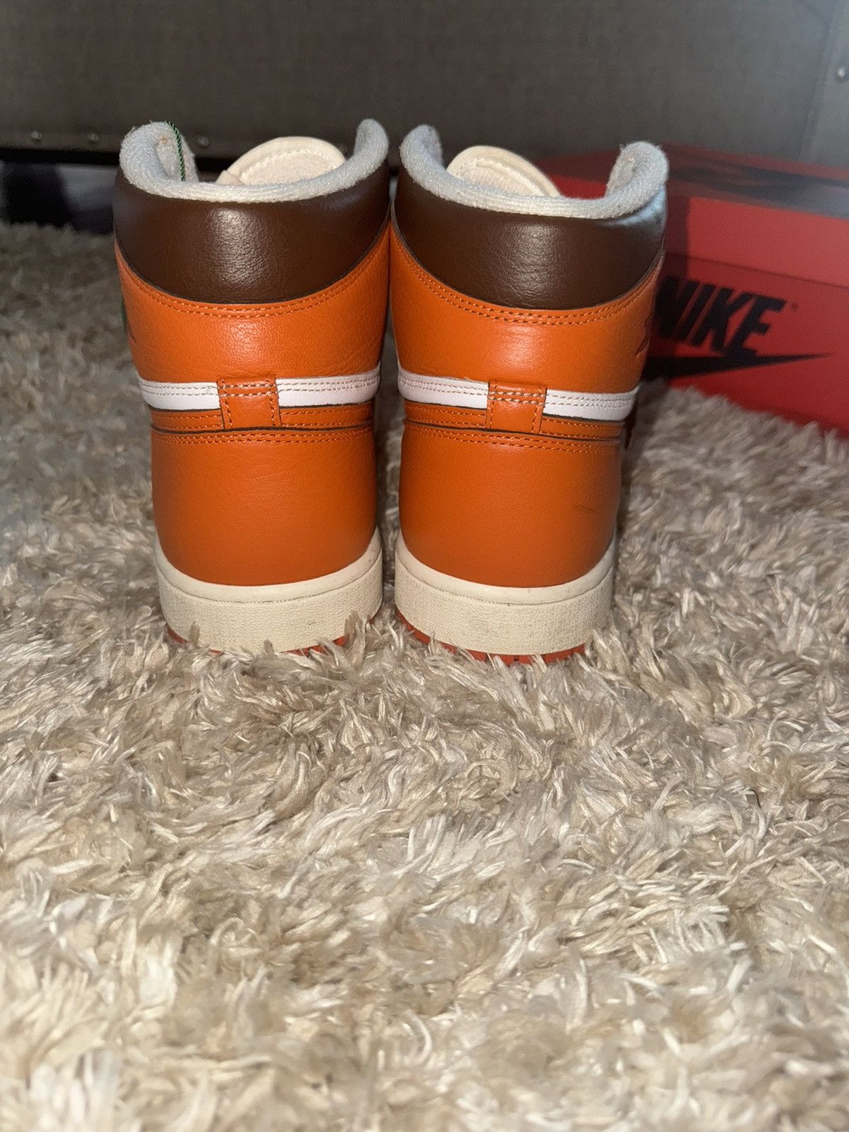 Jordan Brand Jordan 1 Retro High OG Starfish Size US 10 / EU 43 - 4 Thumbnail