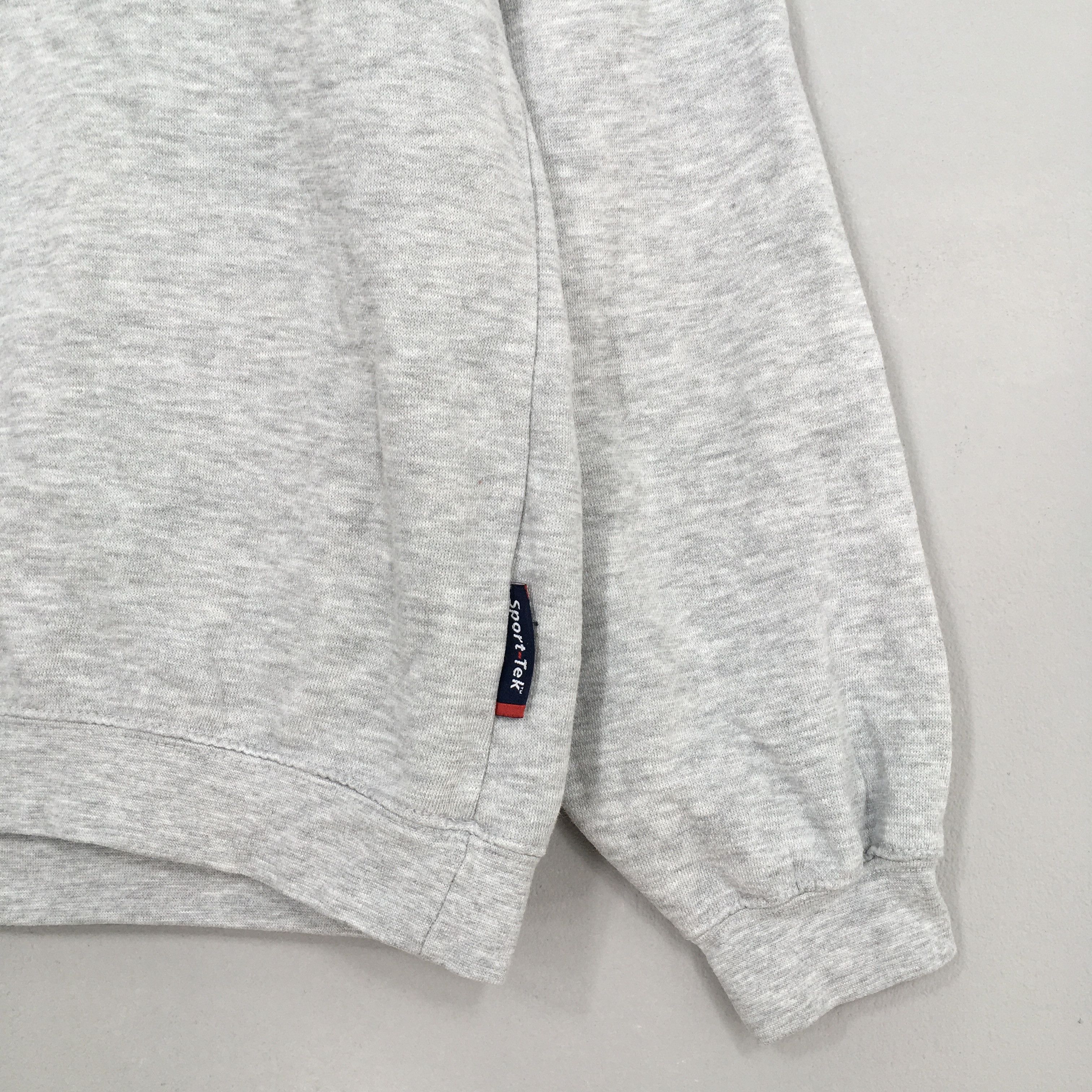 Vintage Vintage Lake Catholic Cougars Sweatshirt Medium Size US M / EU 48-50 / 2 - 3 Thumbnail