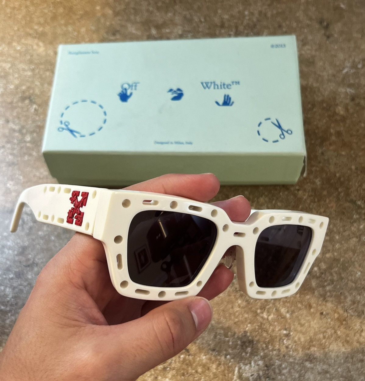 Off-White OFF-WHITE Virgil Cut Out Mercer Square Frame Sunglasses Size ONE SIZE - 3 Thumbnail
