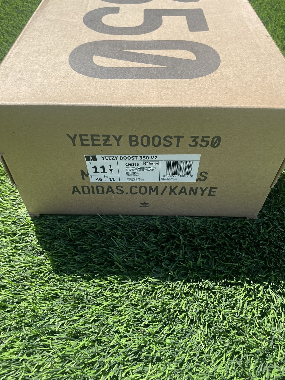 Adidas adidas Yeezy Boost 350 V2 'Cream White Triple White Size US 11.5 / EU 44-45 - 16 Thumbnail