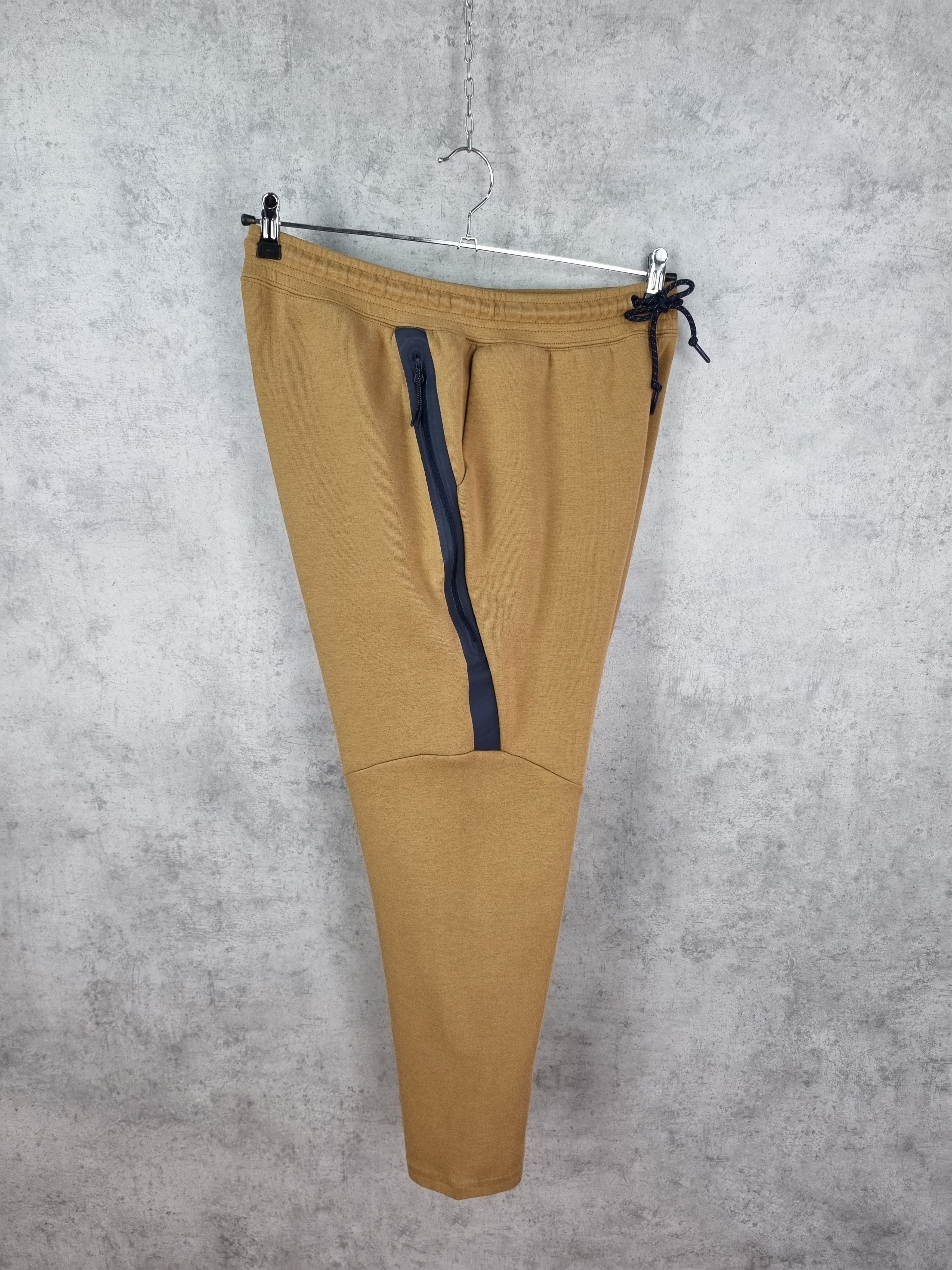 Nike Nike Tech Apparel Cropped Sweatpants Joggers Sport Pants Size US 33 - 5 Thumbnail