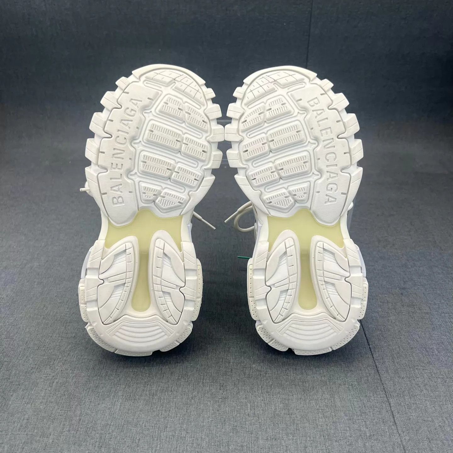 Balenciaga Balenciaga Track 2 White 37 Size US 6.5 / IT 36.5 - 7 Thumbnail