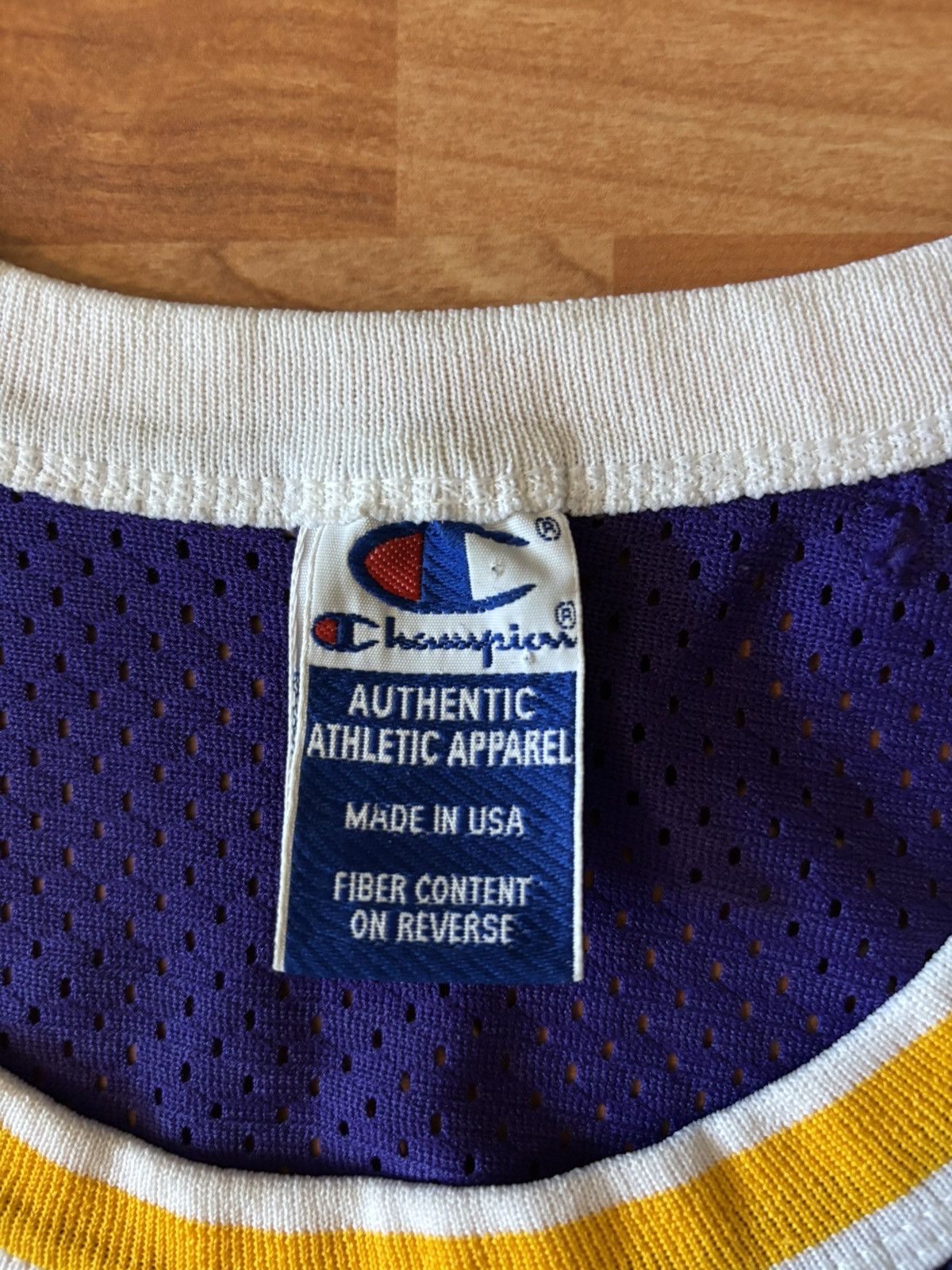 Champion Vintage stitched Champion Van Exel Lakers purple jersey Size US L / EU 52-54 / 3 - 4 Thumbnail