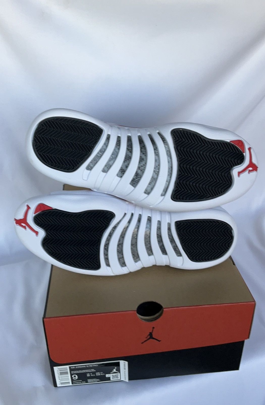 Nike Men’s Nike Ir Jordan 12 Retro NEW Size US 9 / EU 42 - 8 Thumbnail