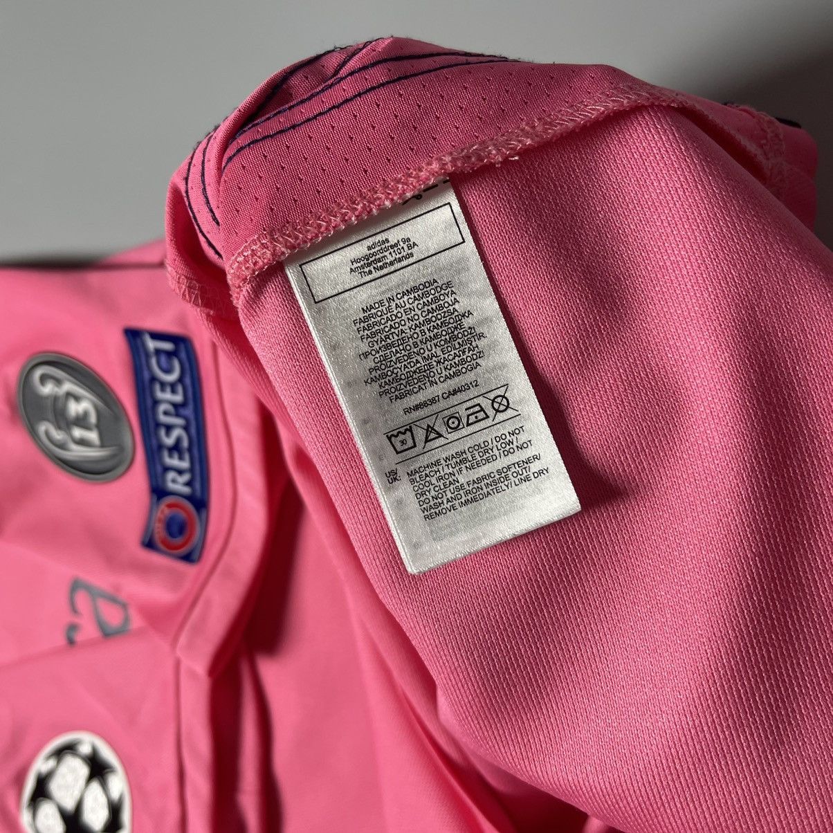 Vintage REAL MADRID ADIDAS 2020/2021 FOOTBALL AWAY JERSEY #8 KROOS Size US M / EU 48-50 / 2 - 10 Thumbnail
