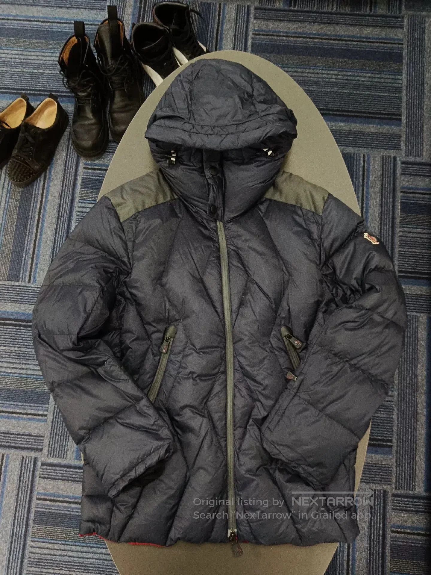 Moncler moncler classic logo hooded down jacket. Size US L / EU 52-54 / 3 - 1 Thumbnail