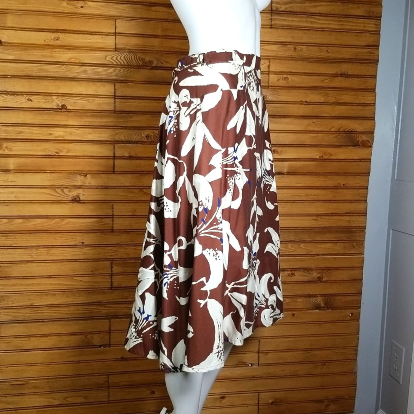 Anthropologie Anthropologie Vintage Wrap Skirt Made in USA Floral Brown SM Size 27" / US 4 / IT 40 - 2 Thumbnail