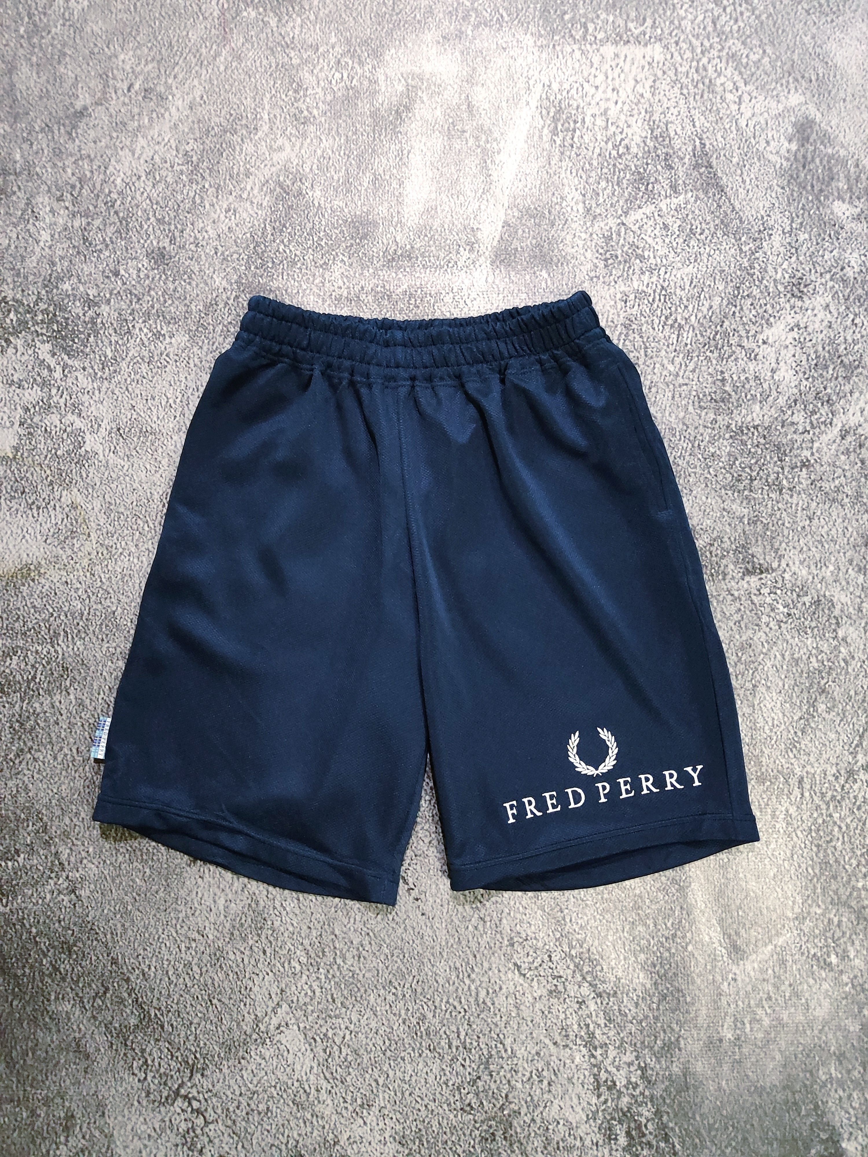 Fred Perry Vintage Fred Perry Size US 30 / EU 46 - 1 Thumbnail