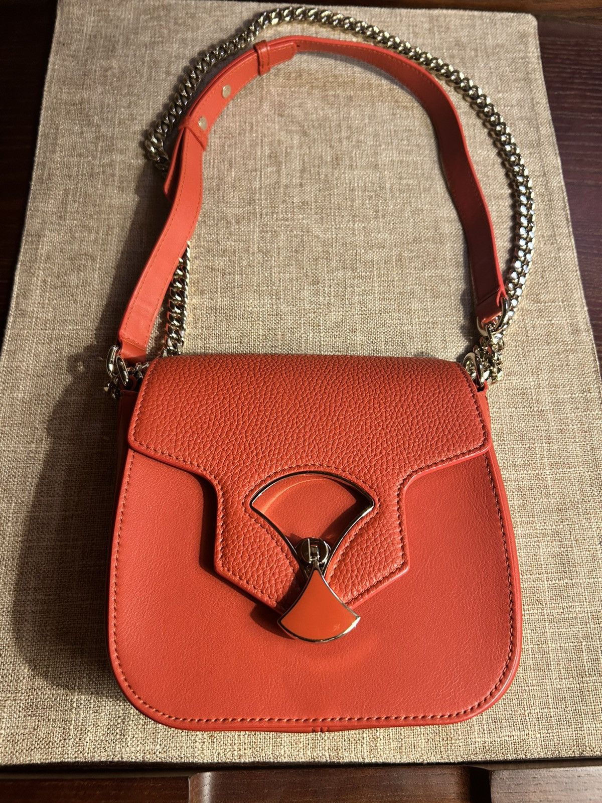 Bvlgari Bvlgari Divas Dream Flap Cover Chain Cross Bag In Vulcan Size ONE SIZE - 3 Thumbnail