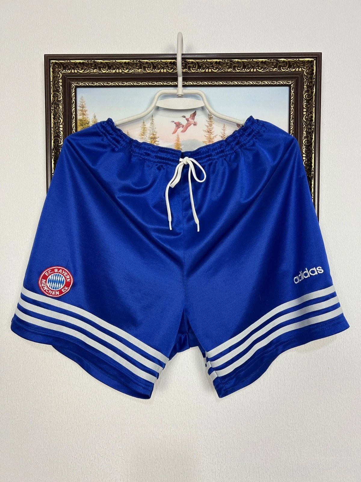 Adidas Vintage Adidas Bayern Munich Football Soccer Shorts Rare Size US 34 / EU 50 - 1 Thumbnail