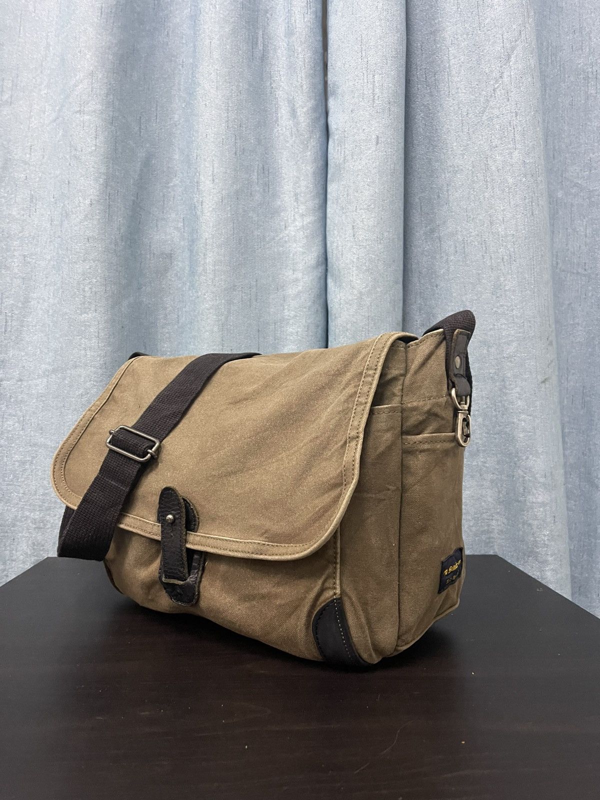 Vintage Vintage Stitch-On Heavy Duty Japan Crossbody Bag Size ONE SIZE - 1 Thumbnail