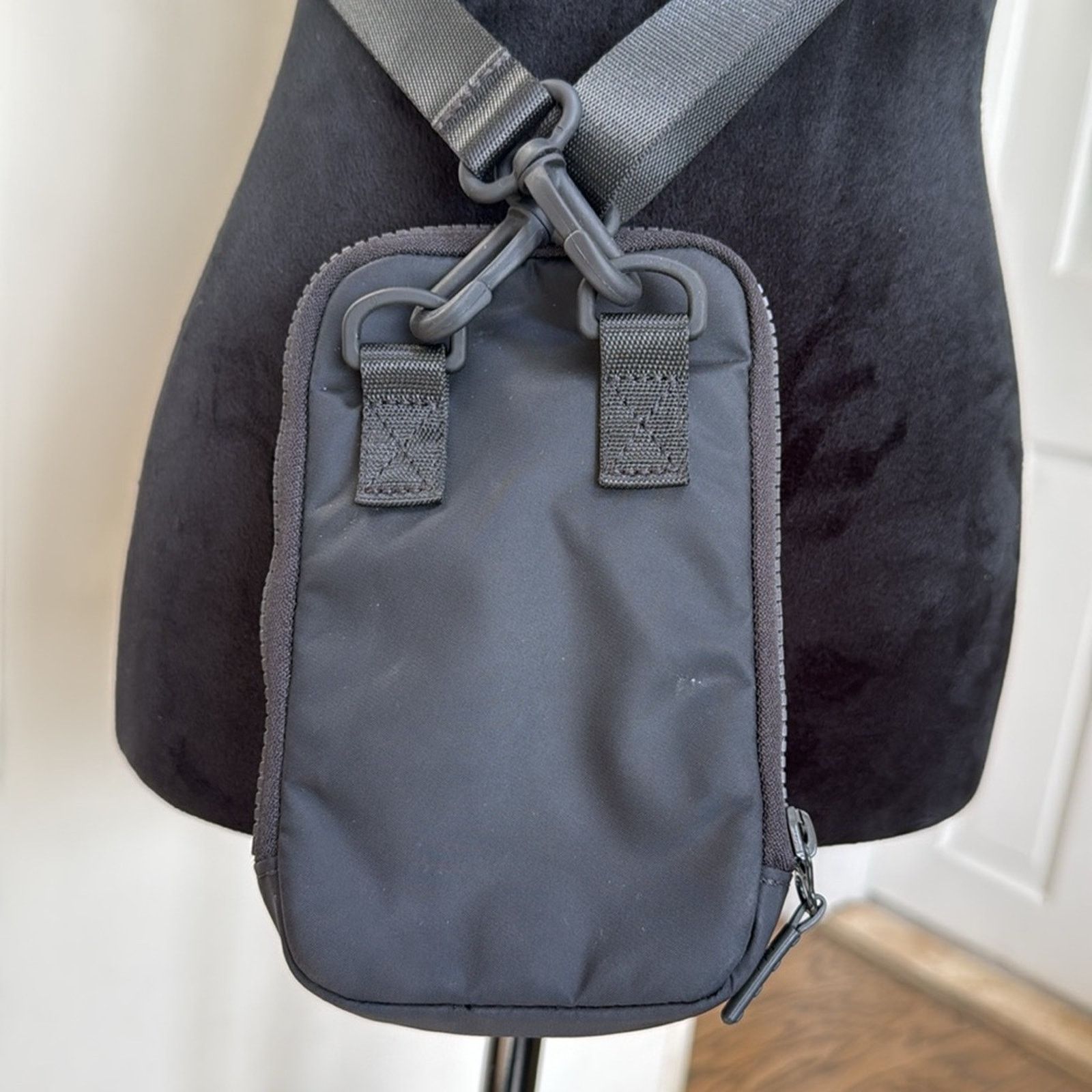 Lululemon lululemon athletica Black Crossbody Bag Size ONE SIZE - 3 Thumbnail