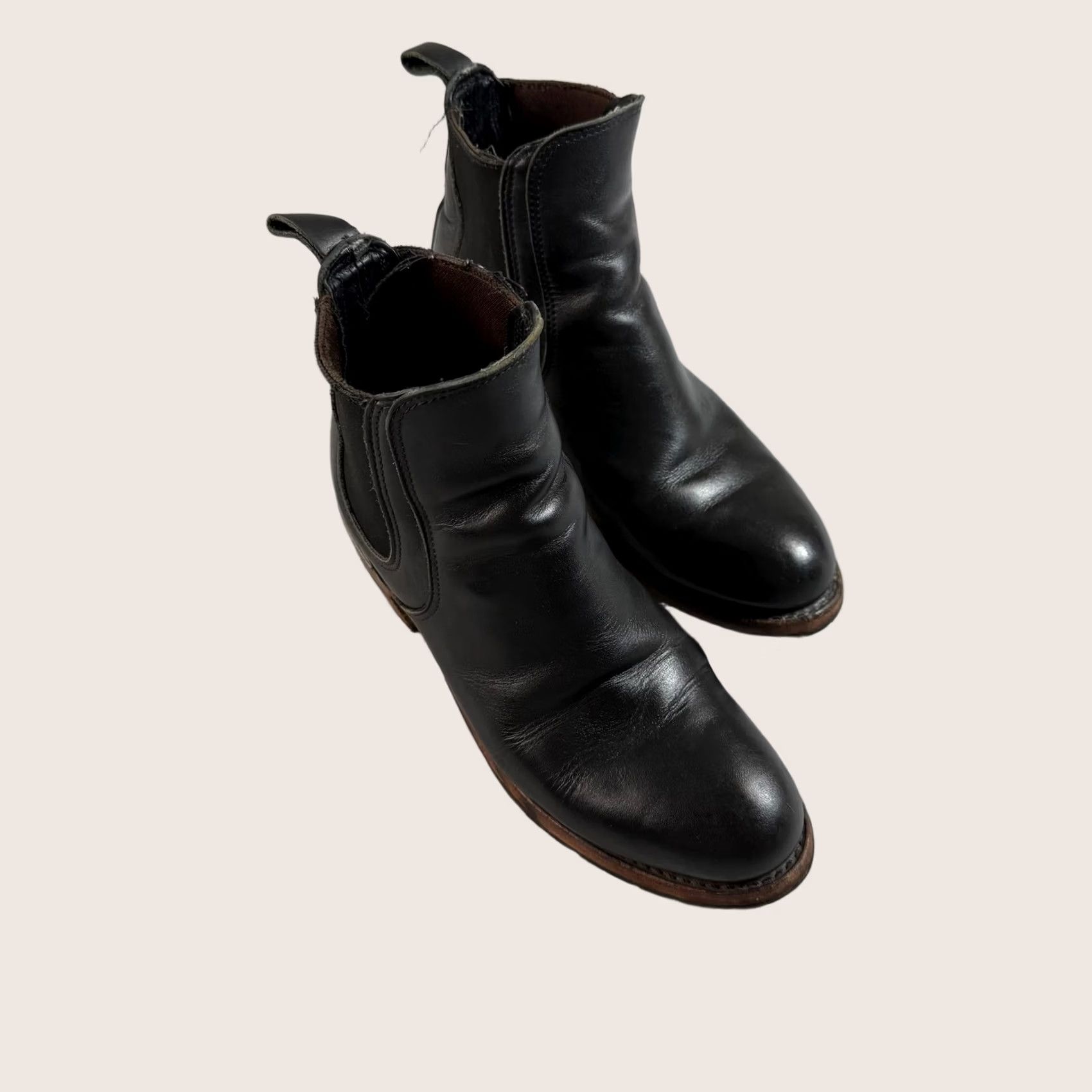 Red Wing Red Wing Boots Womens Chelsea Black Leather Ankle Booties 9.5 US 9.5 B Size Pull On Vibram Leather Lining Vintage? No Size US 10 / IT 40 - 1 Thumbnail