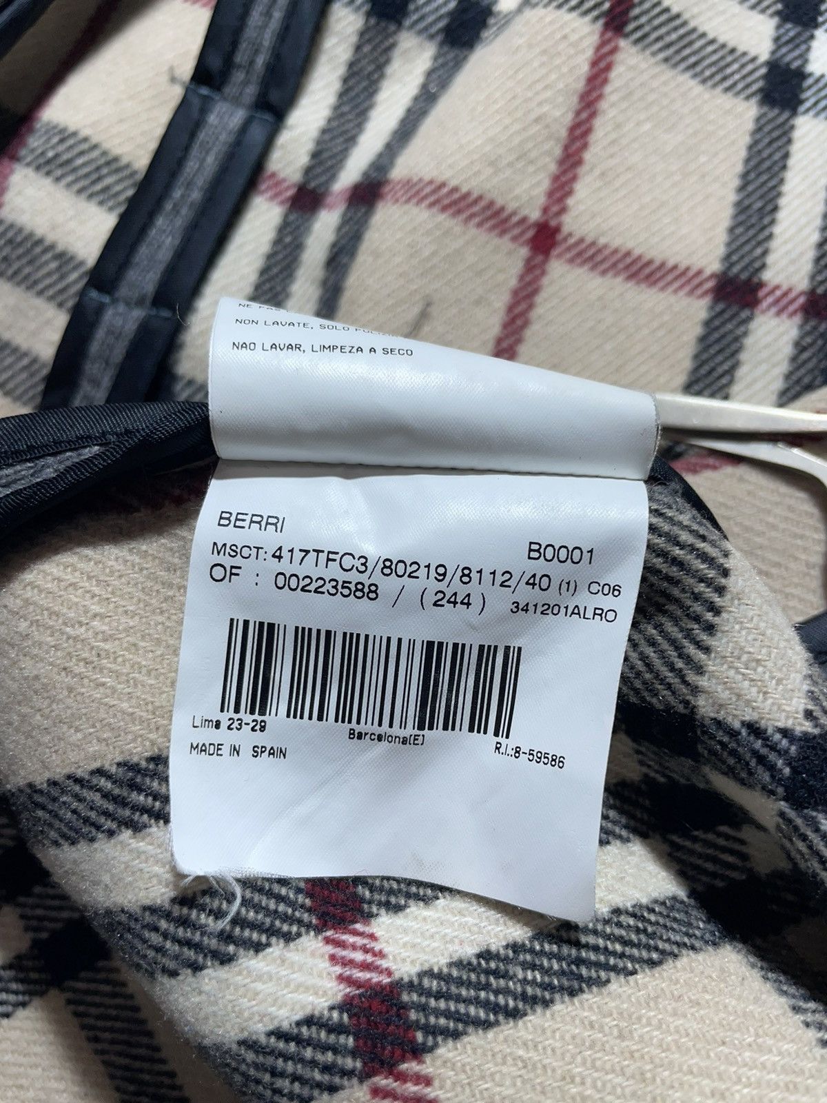 Burberry Vintage Burberry Women’s Wool Coat Size S / US 4 / IT 40 - 21 Thumbnail