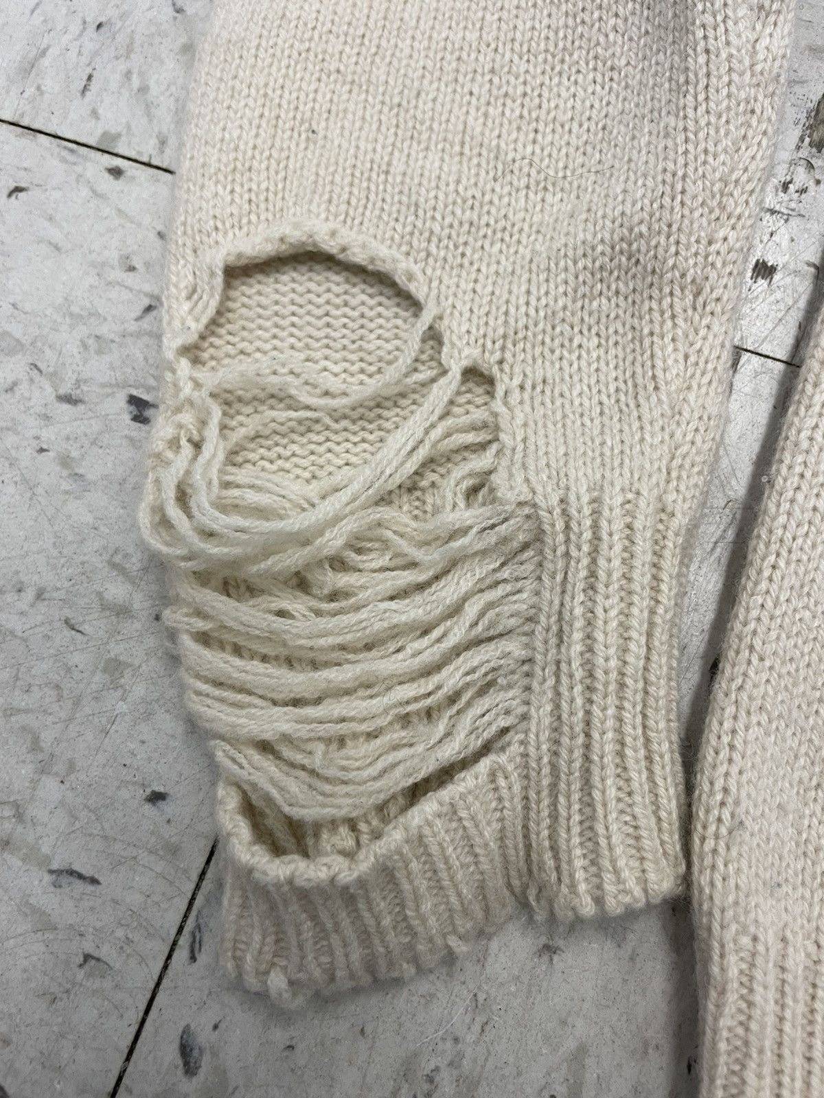 Maison Margiela Distressed Destroyed Crewneck Sweater Wool Size US S / EU 44-46 / 1 - 7 Thumbnail