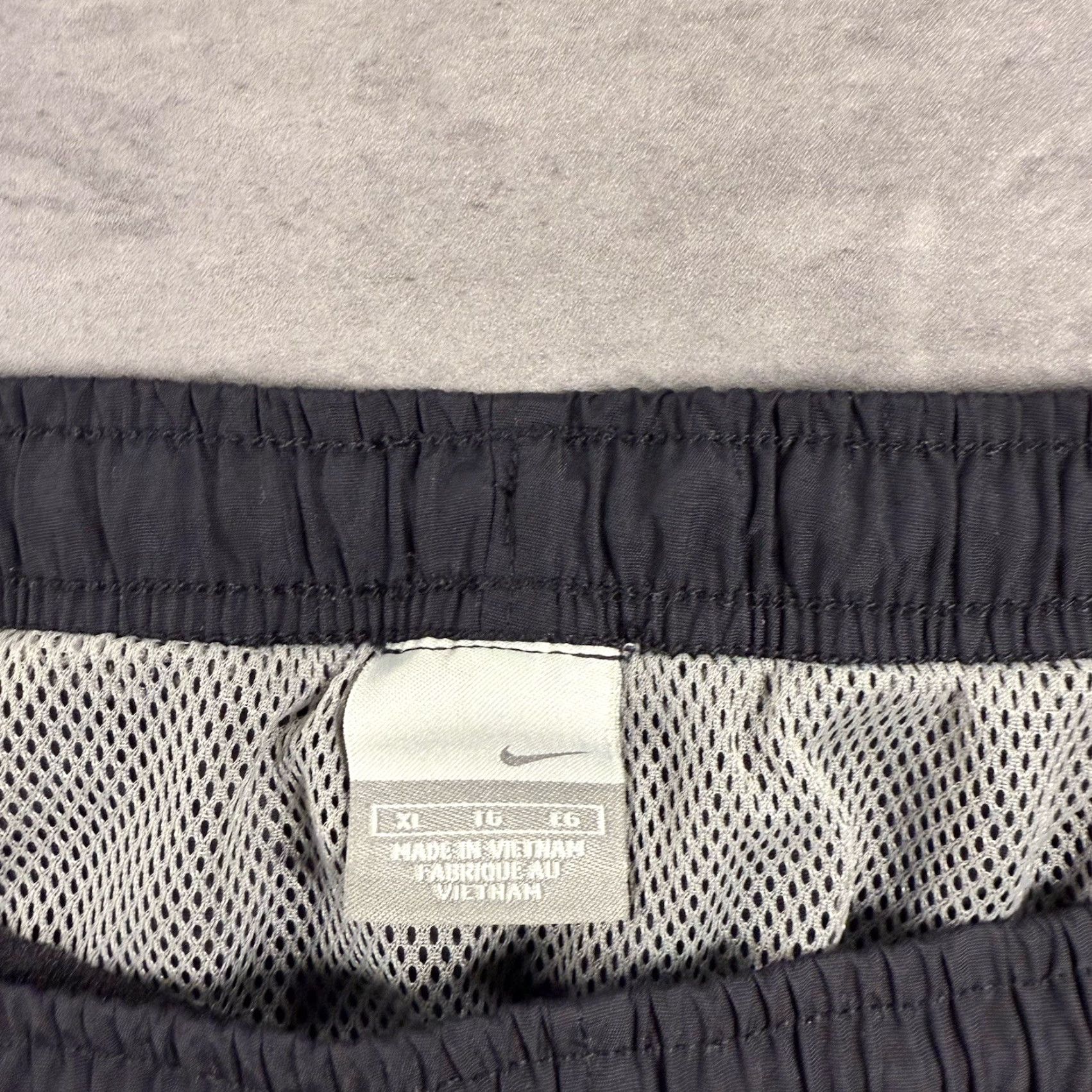 Nike Nike Shorts Men XL Athletic Baggy Wide Leg Hybrid Swim Black Silver Gray Size US 36 / EU 52 - 5 Thumbnail