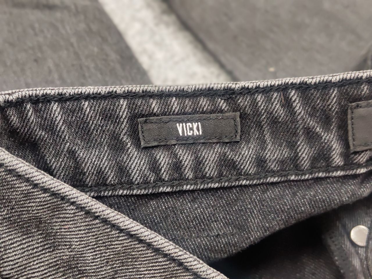 Miss Sixty Miss Sixty Vicki Mom Black Faded Denim Jeans Vtg Y2K Style Size 27" / US 4 / IT 40 - 13 Thumbnail