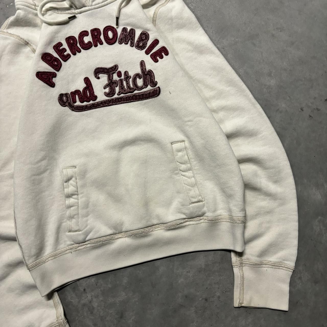 Abercrombie & Fitch × Vintage Crazy Vintage Y2K/2000s Cute White Abercrombie & Fitch Spellout Hoodie! Size S / US 4 / IT 40 - 4 Thumbnail