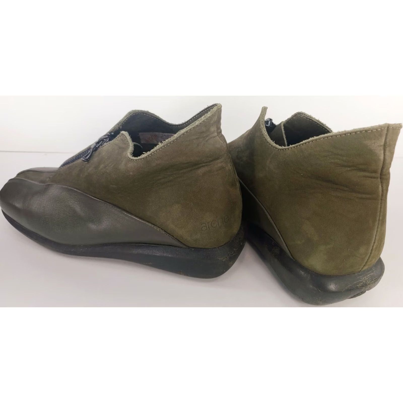 Vintage Arche France Women’s 5-5.5 36E Green Leather & Suede Bootie Ankle Boots Size US 5.5 / IT 35.5 - 5 Thumbnail