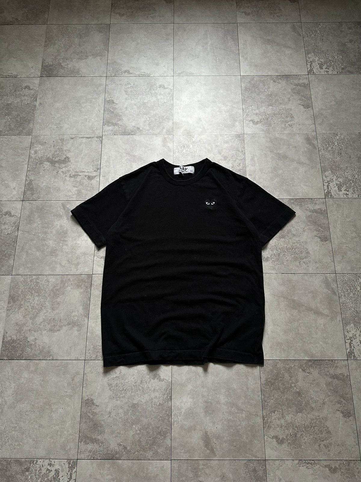 Comme des Garcons PLAY Comme Des Garçons CDG Black T-Shirt Heart Mini Eye Logo Sz L Size US L / EU 52-54 / 3 - 1 Thumbnail